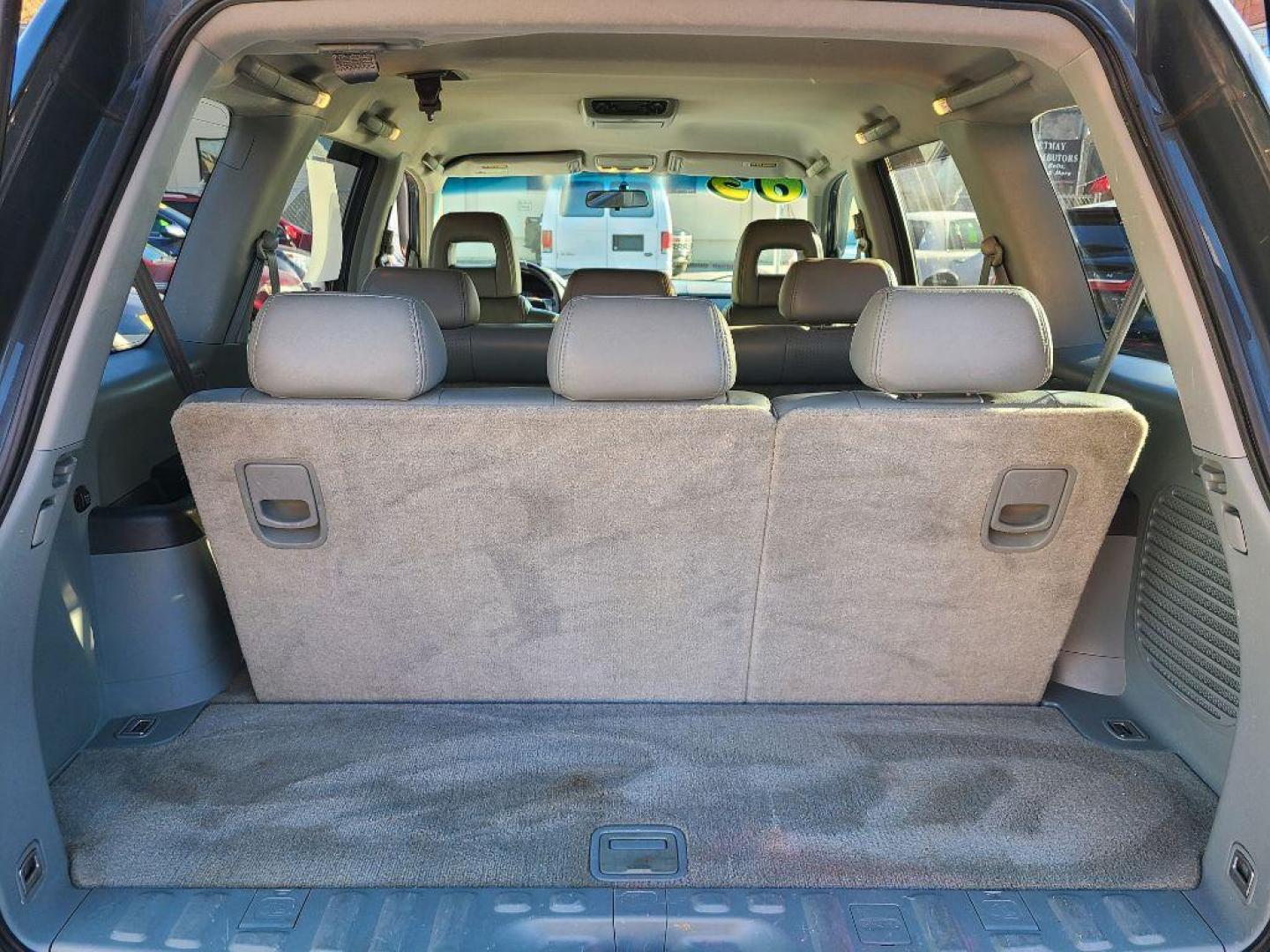 2003 SILVER HONDA PILOT EXL (2HKYF18673H) with an 3.5L engine, Automatic transmission, located at 117 North Cameron Street, Harrisburg, PA, 17101, (717) 963-8962, 40.267021, -76.875351 - WE FINANCE!!! Good Credit/ Bad Credit/ No Credit - ALL Trade-Ins Welcomed!!! ***Guaranteed Credit Approval*** APPLY ONLINE or CALL us TODAY ;) Internet Prices and Marketplace Prices are SPECIAL discounted ***CASH DEALS*** Retail Prices are higher. Please call us to discuss your cash and finan - Photo#14