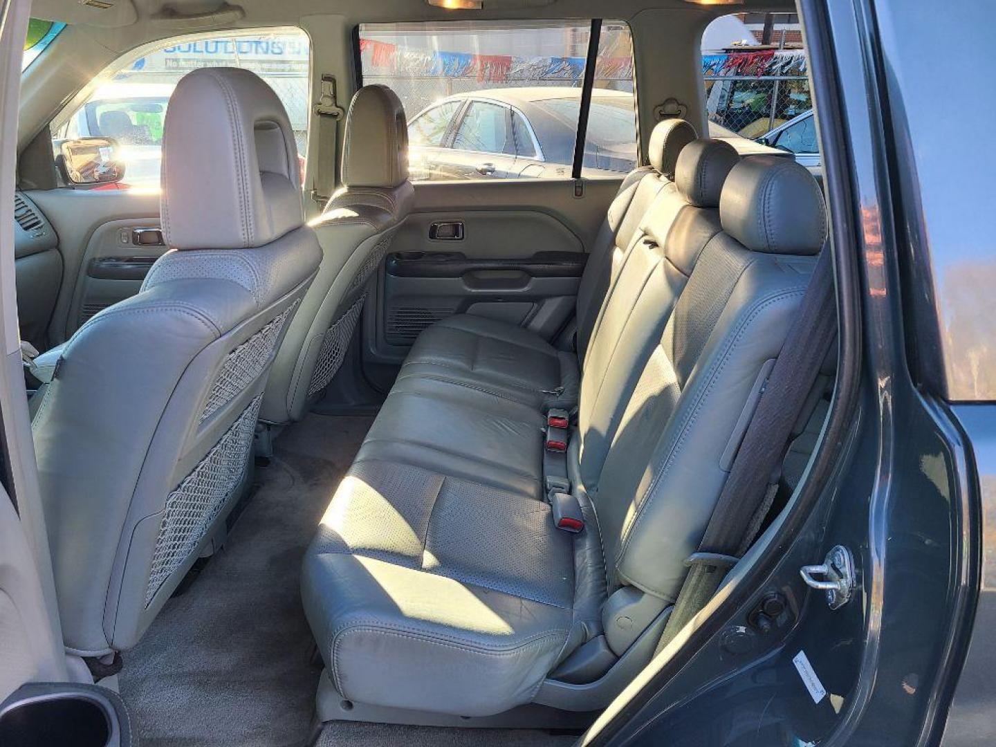 2003 SILVER HONDA PILOT EXL (2HKYF18673H) with an 3.5L engine, Automatic transmission, located at 117 North Cameron Street, Harrisburg, PA, 17101, (717) 963-8962, 40.267021, -76.875351 - WE FINANCE!!! Good Credit/ Bad Credit/ No Credit - ALL Trade-Ins Welcomed!!! ***Guaranteed Credit Approval*** APPLY ONLINE or CALL us TODAY ;) Internet Prices and Marketplace Prices are SPECIAL discounted ***CASH DEALS*** Retail Prices are higher. Please call us to discuss your cash and finan - Photo#16