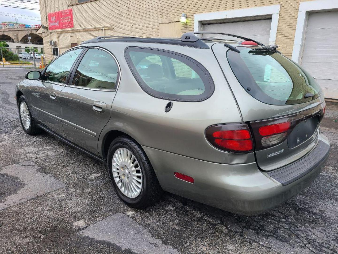 2003 GRAY MERCURY SABLE GS (1MEFM58U03A) with an 3.0L engine, Automatic transmission, located at 117 North Cameron Street, Harrisburg, PA, 17101, (717) 963-8962, 40.267021, -76.875351 - WE FINANCE!!! Good Credit/ Bad Credit/ No Credit - ALL Trade-Ins Welcomed!!! ***Guaranteed Credit Approval*** APPLY ONLINE or CALL us TODAY ;) Internet Prices and Marketplace Prices are SPECIAL discounted ***CASH DEALS*** Retail Prices are higher. Please call us to discuss your cash and finan - Photo#7