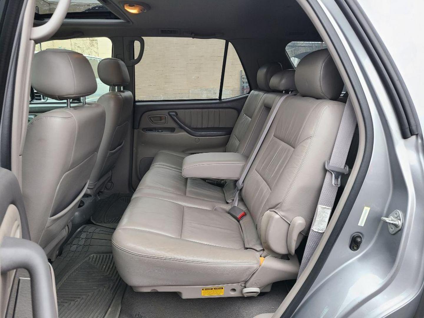 2003 SILVER TOYOTA SEQUOIA LIMITED (5TDBT48A03S) with an 4.7L engine, Automatic transmission, located at 117 North Cameron Street, Harrisburg, PA, 17101, (717) 963-8962, 40.267021, -76.875351 - WE FINANCE!!! Good Credit/ Bad Credit/ No Credit - ALL Trade-Ins Welcomed!!! ***Guaranteed Credit Approval*** APPLY ONLINE or CALL us TODAY ;) Internet Prices and Marketplace Prices are SPECIAL discounted ***CASH DEALS*** Retail Prices are higher. Please call us to discuss your cash and finan - Photo#15