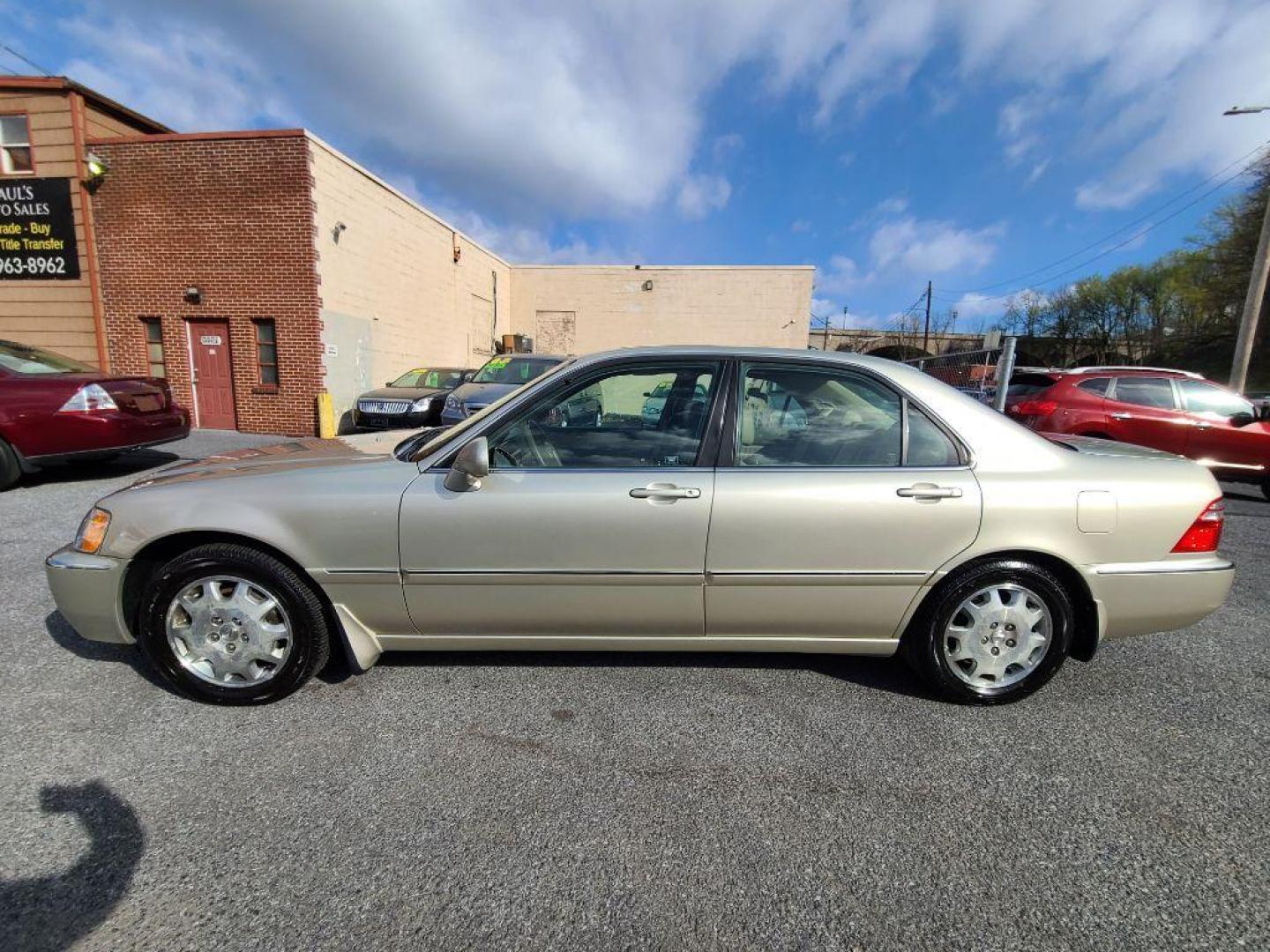 2004 GOLD ACURA 3.5RL SEDAN W/NAV (JH4KA96694C) with an 3.5L engine, Automatic transmission, located at 117 North Cameron Street, Harrisburg, PA, 17101, (717) 963-8962, 40.267021, -76.875351 - Photo#1