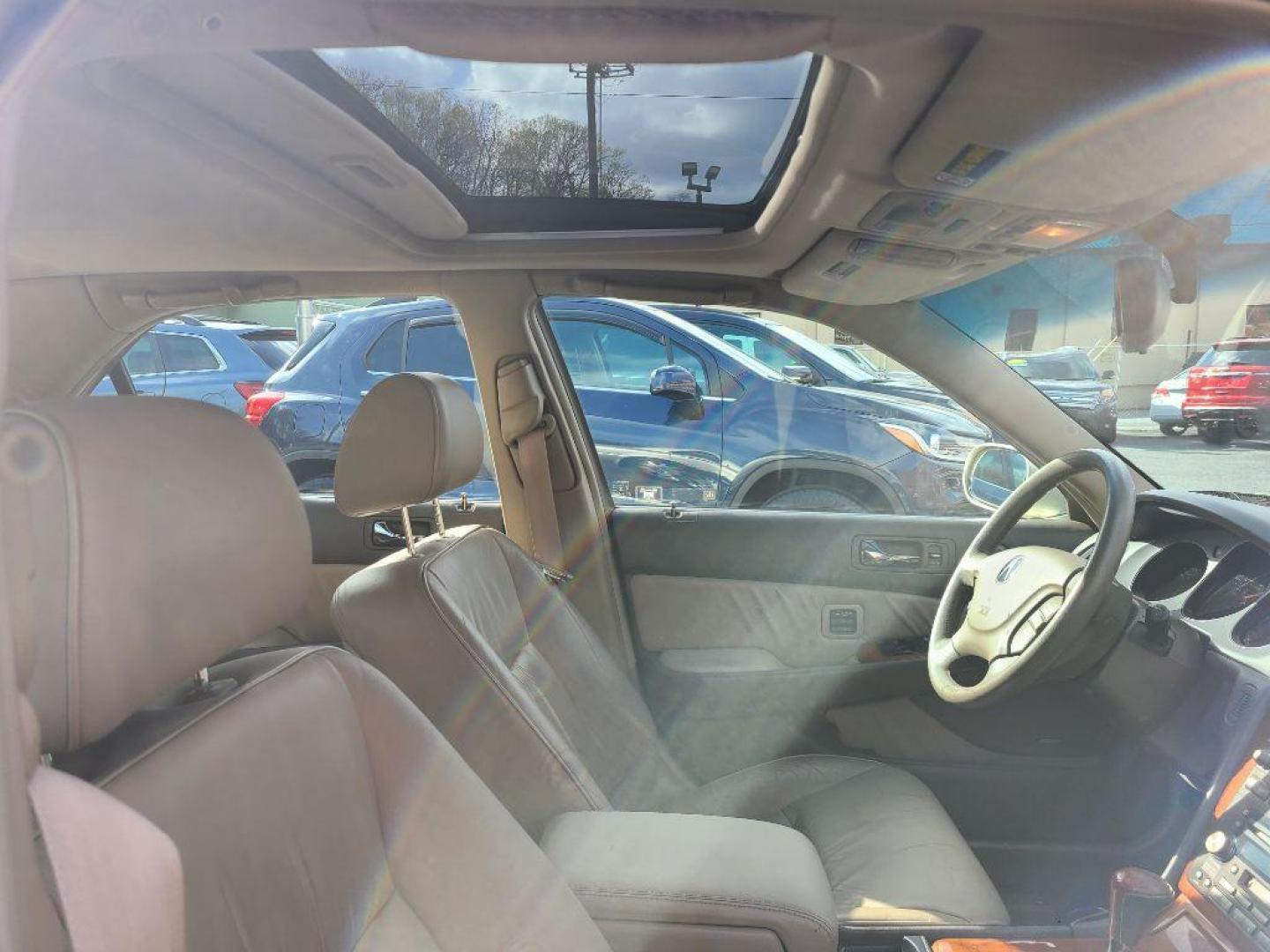 2004 GOLD ACURA 3.5RL SEDAN W/NAV (JH4KA96694C) with an 3.5L engine, Automatic transmission, located at 117 North Cameron Street, Harrisburg, PA, 17101, (717) 963-8962, 40.267021, -76.875351 - Photo#20
