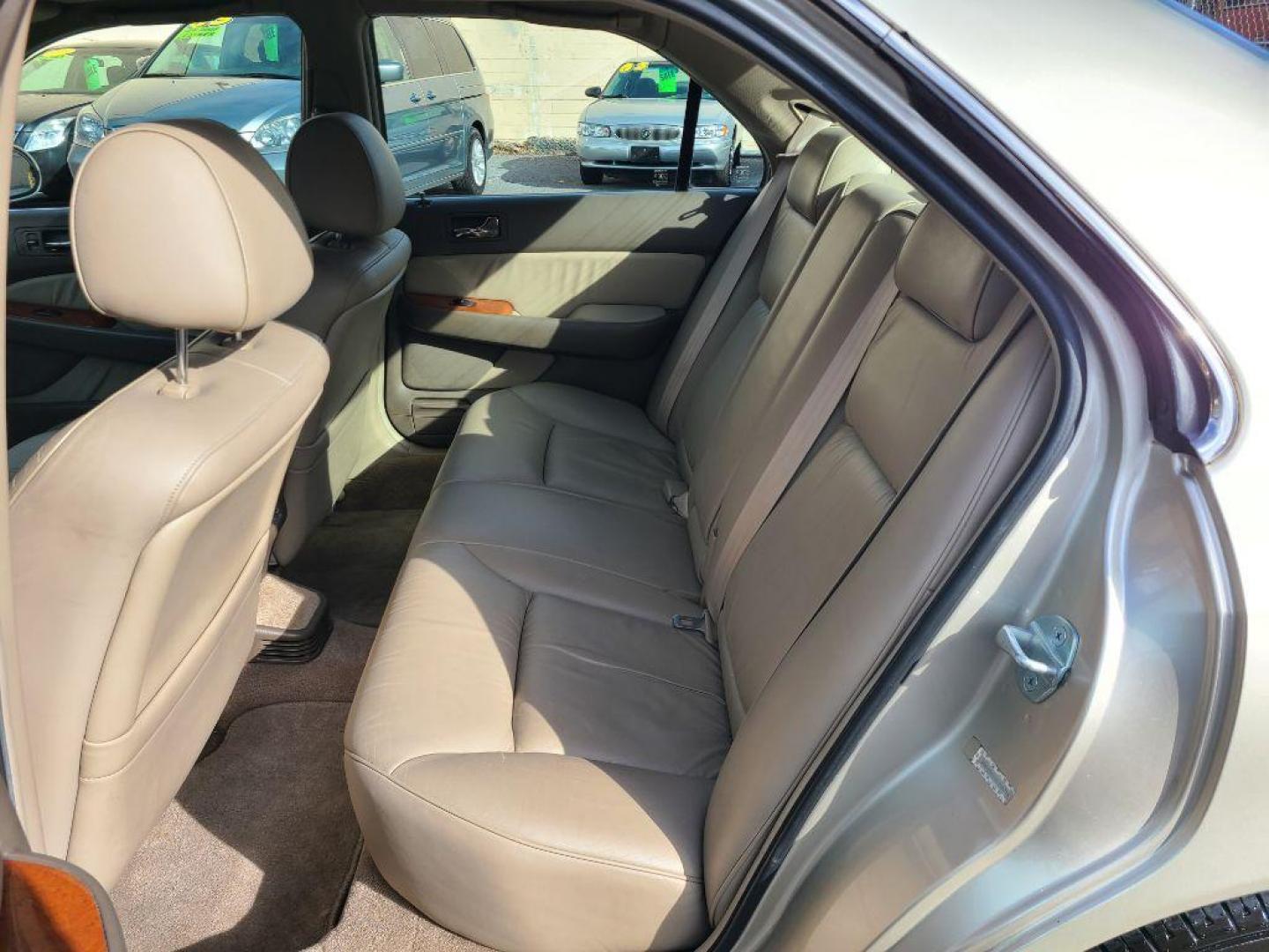 2004 GOLD ACURA 3.5RL SEDAN W/NAV (JH4KA96694C) with an 3.5L engine, Automatic transmission, located at 117 North Cameron Street, Harrisburg, PA, 17101, (717) 963-8962, 40.267021, -76.875351 - Photo#8