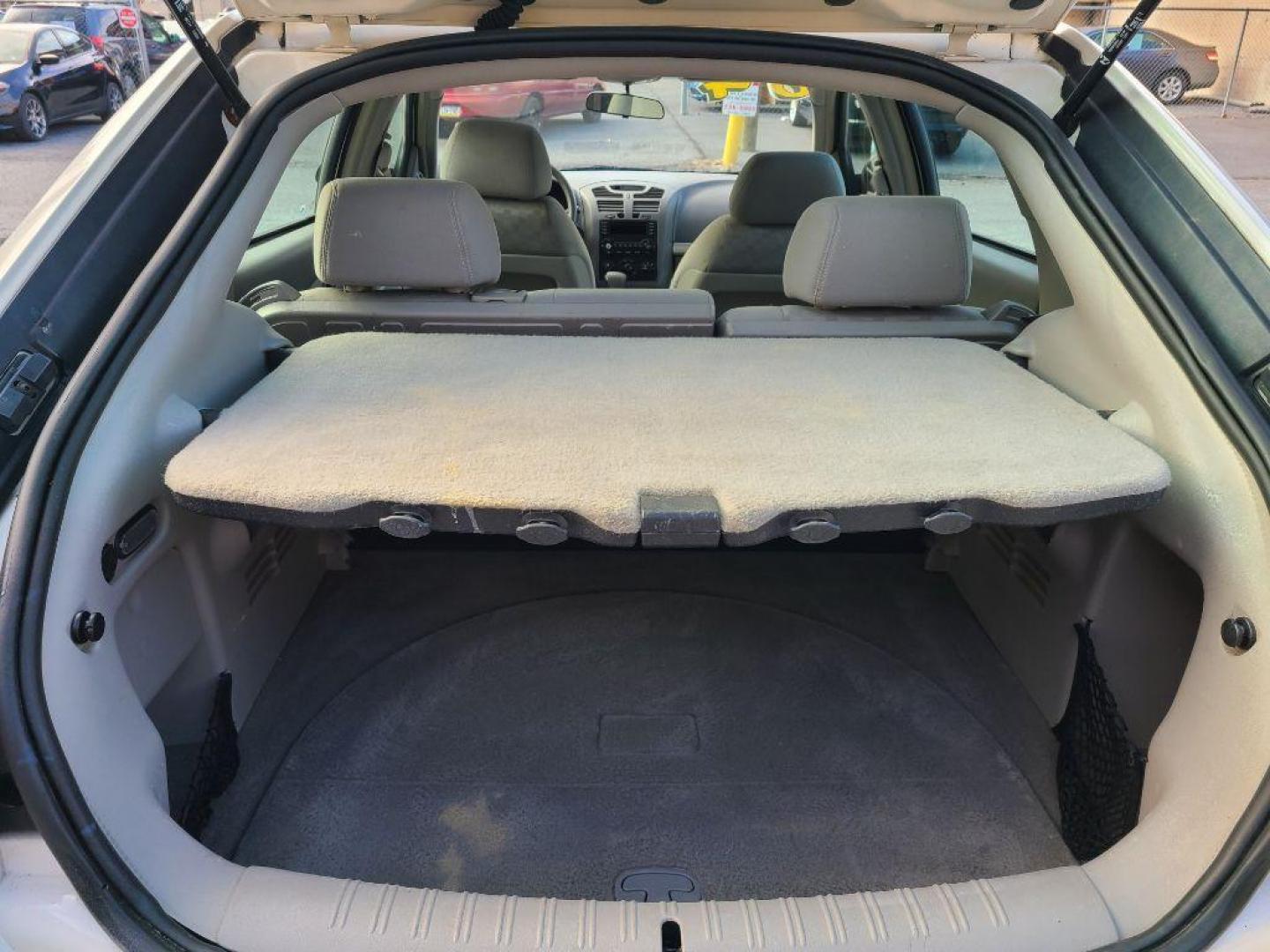 2004 WHITE CHEVROLET MALIBU MAXX LS (1G1ZT64864F) with an 3.5L engine, Automatic transmission, located at 117 North Cameron Street, Harrisburg, PA, 17101, (717) 963-8962, 40.267021, -76.875351 - WE FINANCE!!! Good Credit/ Bad Credit/ No Credit - ALL Trade-Ins Welcomed!!! ***Guaranteed Credit Approval*** APPLY ONLINE or CALL us TODAY ;) Internet Prices and Marketplace Prices are SPECIAL discounted ***CASH DEALS*** Retail Prices are higher. Please call us to discuss your cash and finan - Photo#13