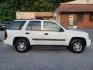 2004 WHITE CHEVROLET TRAILBLAZER LS (1GNDT13S642) with an 4.2L engine, Automatic transmission, located at 117 North Cameron Street, Harrisburg, PA, 17101, (717) 963-8962, 40.267021, -76.875351 - WE FINANCE!!! Good Credit/ Bad Credit/ No Credit - ALL Trade-Ins Welcomed!!! ***Guaranteed Credit Approval*** APPLY ONLINE or CALL us TODAY ;) Please call us to discuss your cash and financing options. - Photo#4