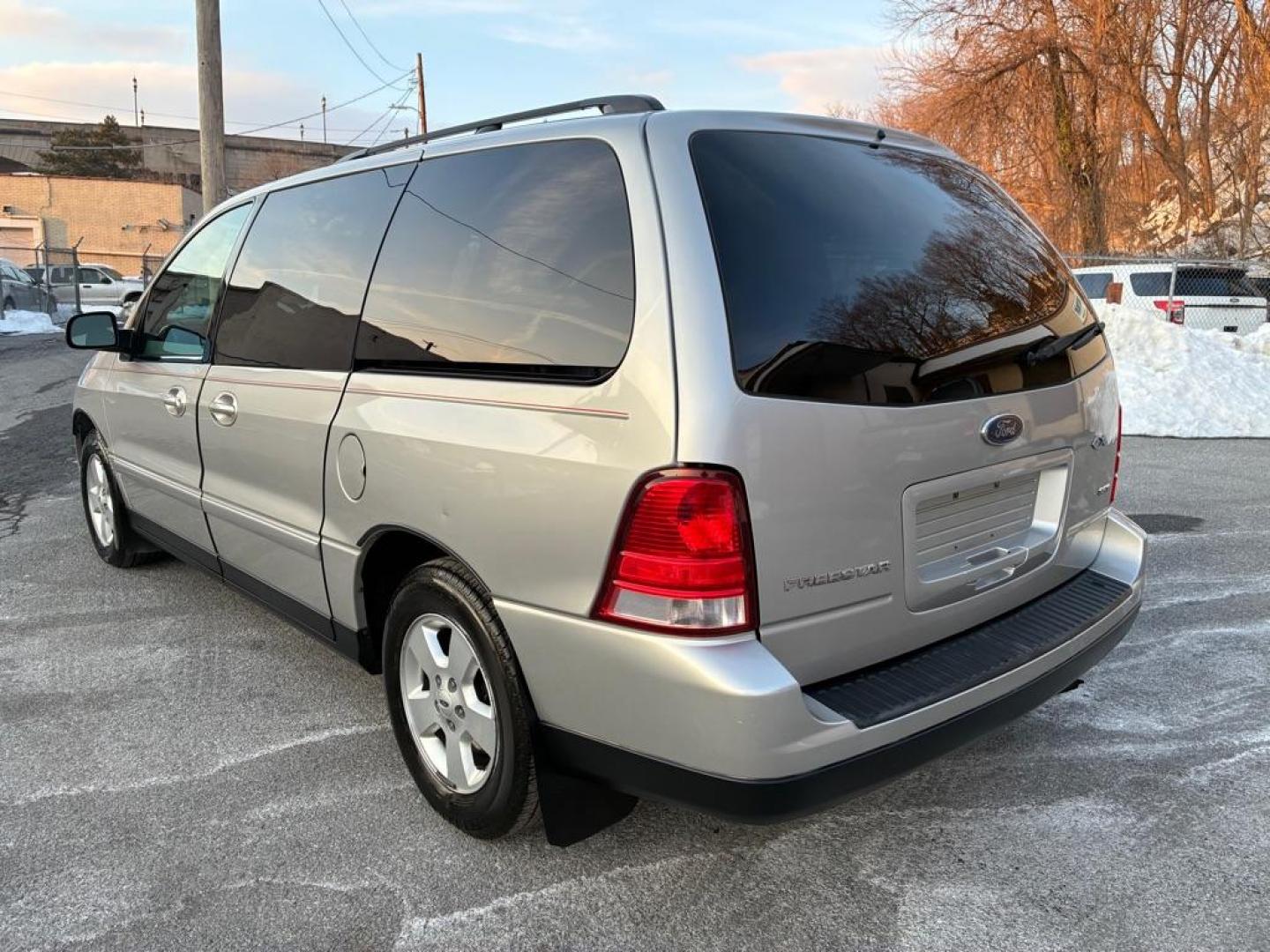 2004 SILVER FORD FREESTAR SES (2FMZA57614B) with an 3.9L engine, Automatic transmission, located at 117 North Cameron Street, Harrisburg, PA, 17101, (717) 963-8962, 40.267021, -76.875351 - WE FINANCE!!! Good Credit/ Challenged Credit/ No Credit - ALL Trade-Ins Welcomed!!! APPLY ONLINE or CALL us TODAY ;) Please call us to discuss your cash and/or financing options. - Photo#2