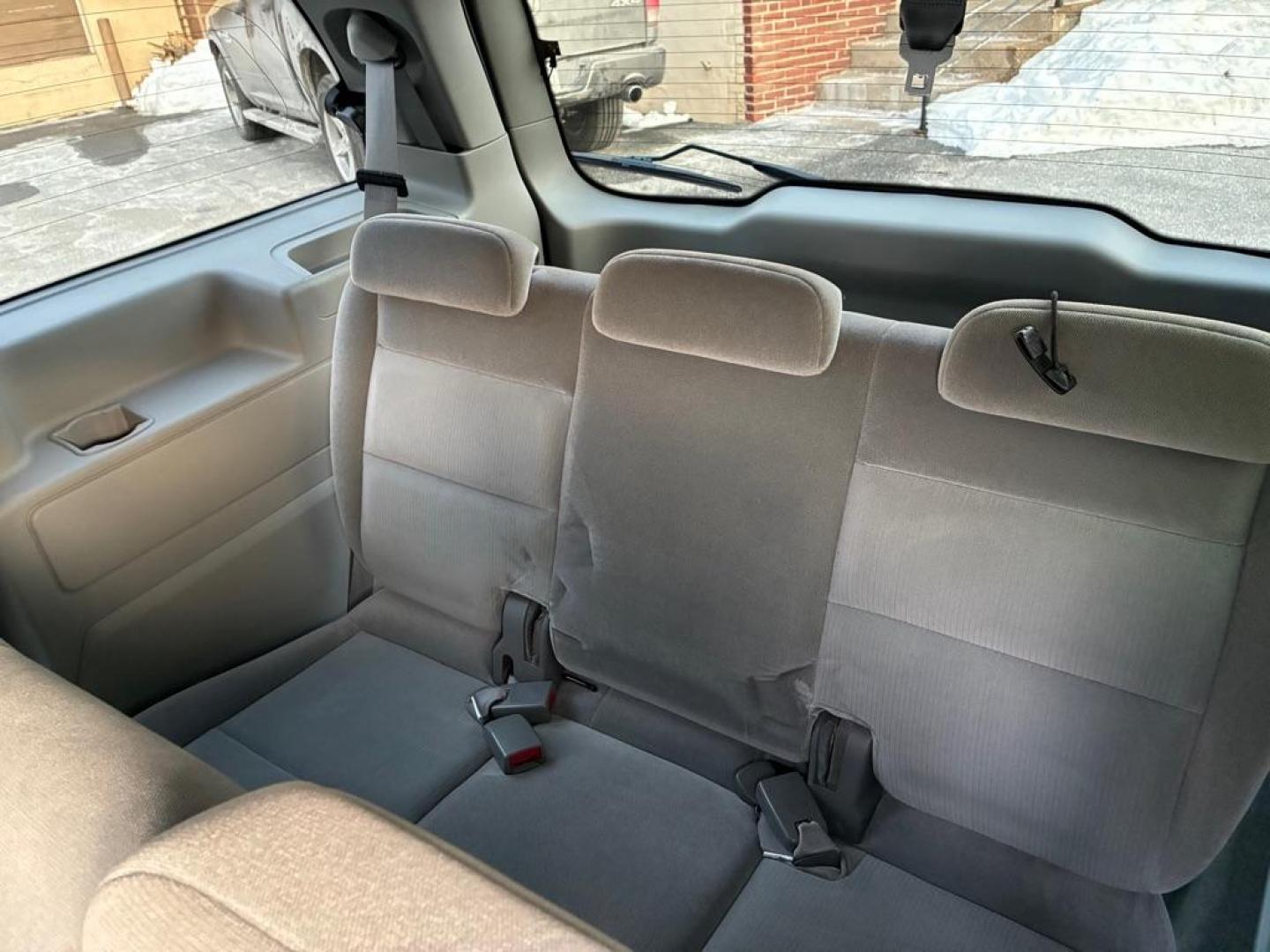 2004 SILVER FORD FREESTAR SES (2FMZA57614B) with an 3.9L engine, Automatic transmission, located at 117 North Cameron Street, Harrisburg, PA, 17101, (717) 963-8962, 40.267021, -76.875351 - WE FINANCE!!! Good Credit/ Challenged Credit/ No Credit - ALL Trade-Ins Welcomed!!! APPLY ONLINE or CALL us TODAY ;) Please call us to discuss your cash and/or financing options. - Photo#13