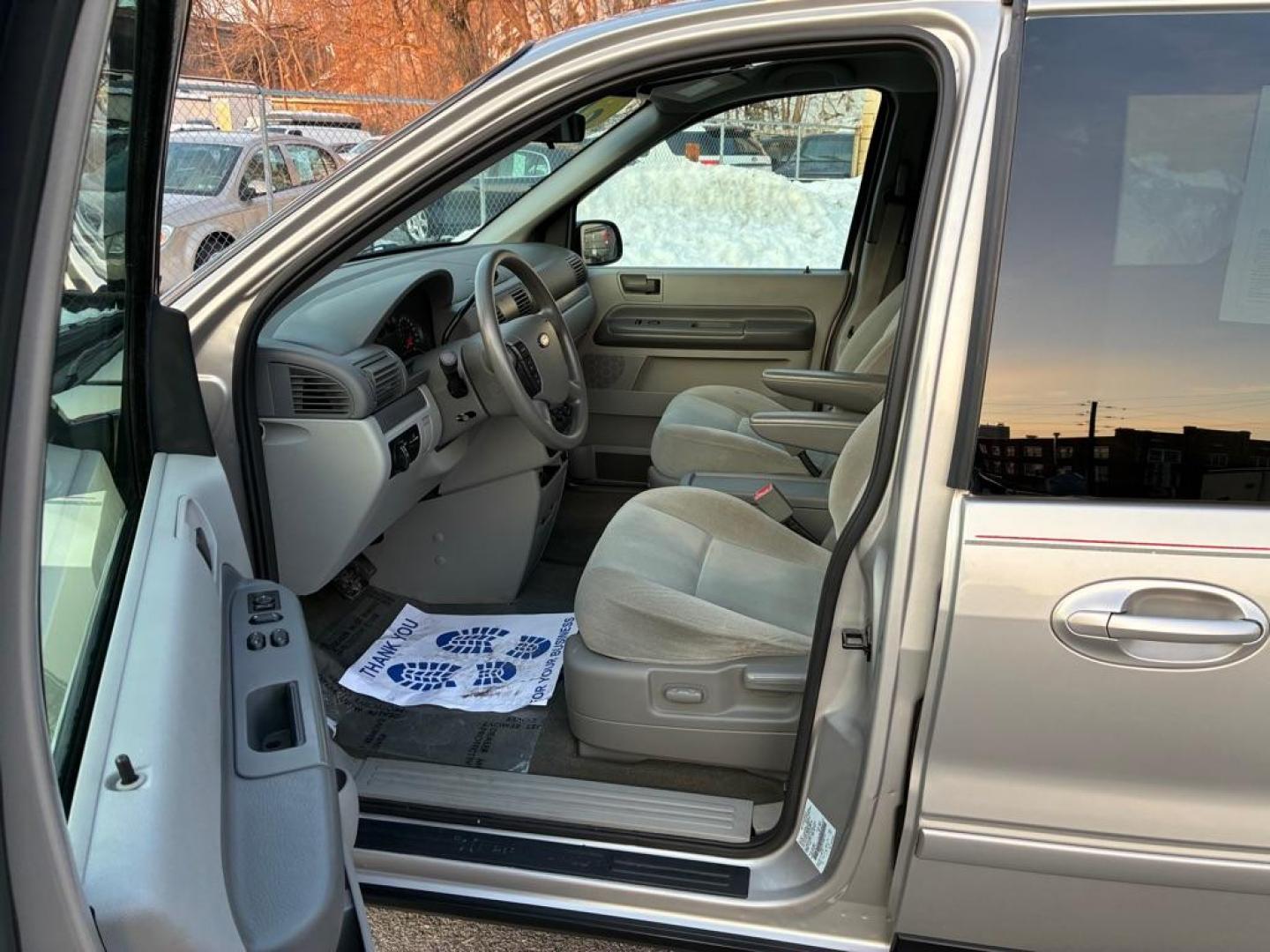2004 SILVER FORD FREESTAR SES (2FMZA57614B) with an 3.9L engine, Automatic transmission, located at 117 North Cameron Street, Harrisburg, PA, 17101, (717) 963-8962, 40.267021, -76.875351 - WE FINANCE!!! Good Credit/ Challenged Credit/ No Credit - ALL Trade-Ins Welcomed!!! APPLY ONLINE or CALL us TODAY ;) Please call us to discuss your cash and/or financing options. - Photo#15