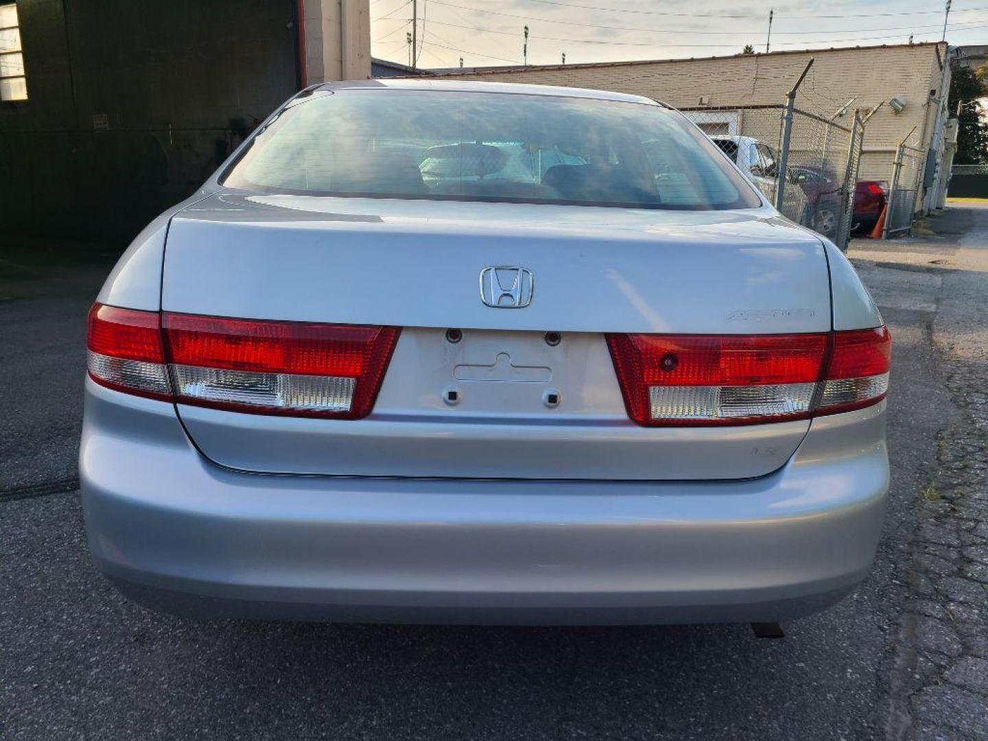 2004 SILVER HONDA ACCORD LX (1HGCM56304A) with an 2.4L engine, Automatic transmission, located at 117 North Cameron Street, Harrisburg, PA, 17101, (717) 963-8962, 40.267021, -76.875351 - WE FINANCE!!! Good Credit/ Bad Credit/ No Credit - ALL Trade-Ins Welcomed!!! ***Guaranteed Credit Approval*** APPLY ONLINE or CALL us TODAY ;) Internet Prices and Marketplace Prices are SPECIAL discounted ***CASH DEALS*** Retail Prices are higher. Please call us to discuss your cash and finan - Photo#3