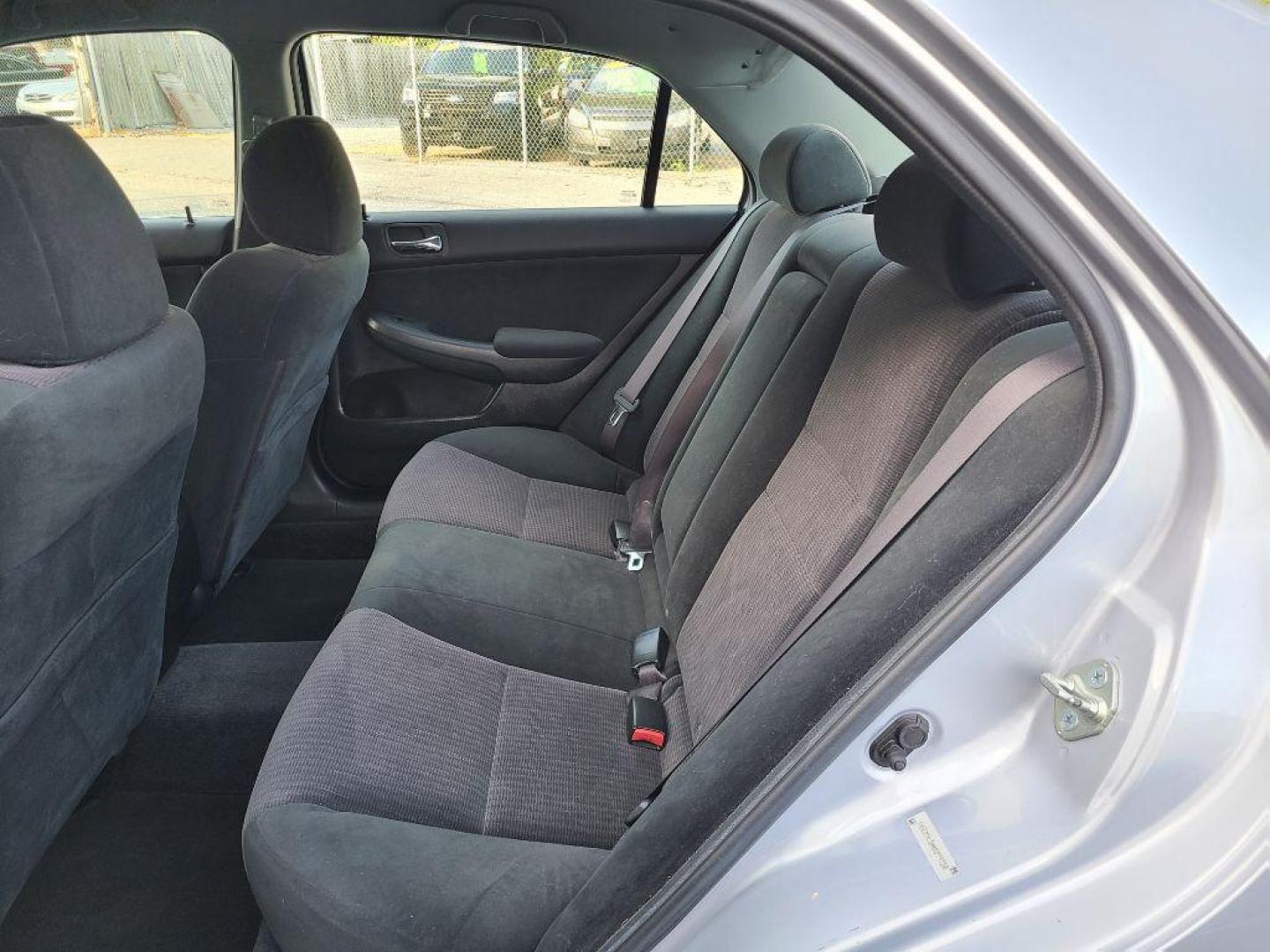 2004 SILVER HONDA ACCORD LX (1HGCM56304A) with an 2.4L engine, Automatic transmission, located at 117 North Cameron Street, Harrisburg, PA, 17101, (717) 963-8962, 40.267021, -76.875351 - WE FINANCE!!! Good Credit/ Bad Credit/ No Credit - ALL Trade-Ins Welcomed!!! ***Guaranteed Credit Approval*** APPLY ONLINE or CALL us TODAY ;) Internet Prices and Marketplace Prices are SPECIAL discounted ***CASH DEALS*** Retail Prices are higher. Please call us to discuss your cash and finan - Photo#11