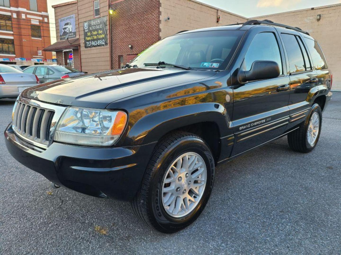 2004 BLACK JEEP GRAND CHEROKEE LIMITED (1J4GW58NX4C) with an 4.7L engine, Automatic transmission, located at 117 North Cameron Street, Harrisburg, PA, 17101, (717) 963-8962, 40.267021, -76.875351 - WE FINANCE!!! Good Credit/ Bad Credit/ No Credit - ALL Trade-Ins Welcomed!!! ***Guaranteed Credit Approval*** APPLY ONLINE or CALL us TODAY ;) Internet Prices and Marketplace Prices are SPECIAL discounted ***CASH DEALS*** Retail Prices are higher. Please call us to discuss your cash and finan - Photo#0