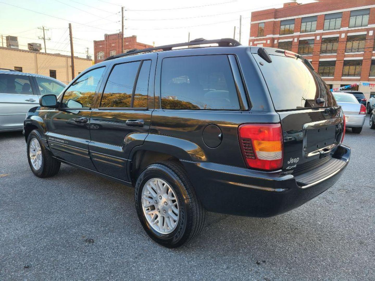 2004 BLACK JEEP GRAND CHEROKEE LIMITED (1J4GW58NX4C) with an 4.7L engine, Automatic transmission, located at 117 North Cameron Street, Harrisburg, PA, 17101, (717) 963-8962, 40.267021, -76.875351 - WE FINANCE!!! Good Credit/ Bad Credit/ No Credit - ALL Trade-Ins Welcomed!!! ***Guaranteed Credit Approval*** APPLY ONLINE or CALL us TODAY ;) Internet Prices and Marketplace Prices are SPECIAL discounted ***CASH DEALS*** Retail Prices are higher. Please call us to discuss your cash and finan - Photo#2