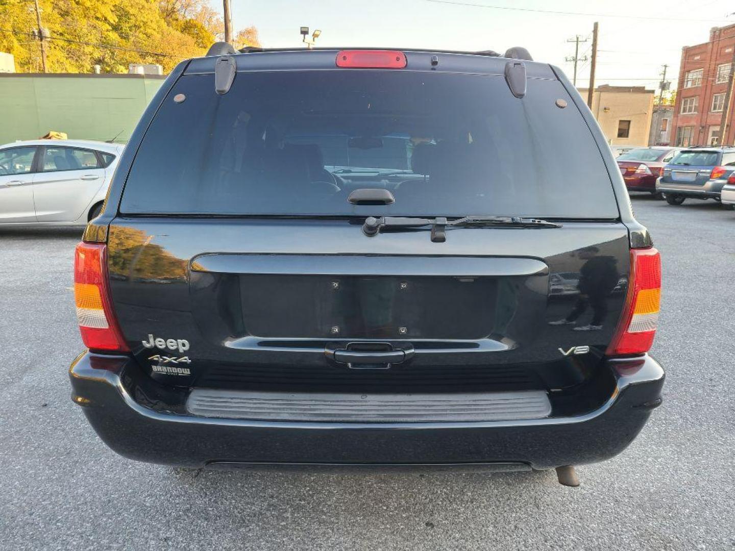 2004 BLACK JEEP GRAND CHEROKEE LIMITED (1J4GW58NX4C) with an 4.7L engine, Automatic transmission, located at 117 North Cameron Street, Harrisburg, PA, 17101, (717) 963-8962, 40.267021, -76.875351 - WE FINANCE!!! Good Credit/ Bad Credit/ No Credit - ALL Trade-Ins Welcomed!!! ***Guaranteed Credit Approval*** APPLY ONLINE or CALL us TODAY ;) Internet Prices and Marketplace Prices are SPECIAL discounted ***CASH DEALS*** Retail Prices are higher. Please call us to discuss your cash and finan - Photo#3