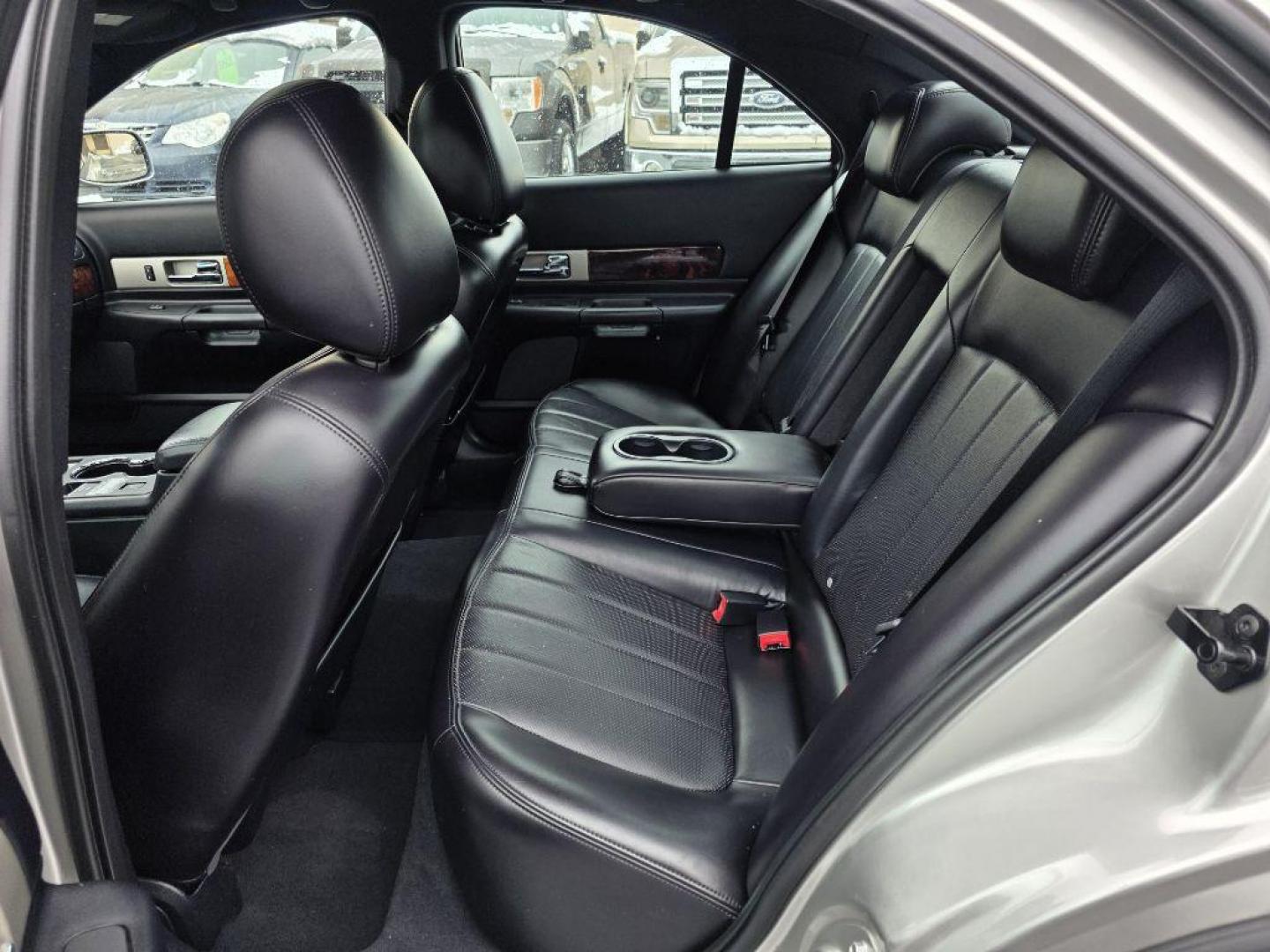 2004 SILVER LINCOLN LS SPORT (1LNHM87A04Y) with an 3.9L engine, Automatic transmission, located at 117 North Cameron Street, Harrisburg, PA, 17101, (717) 963-8962, 40.267021, -76.875351 - WE FINANCE!!! Good Credit/ Challenged Credit/ No Credit - ALL Trade-Ins Welcomed!!! APPLY ONLINE or CALL us TODAY ;) Please call us to discuss your cash and/or financing options. - Photo#9