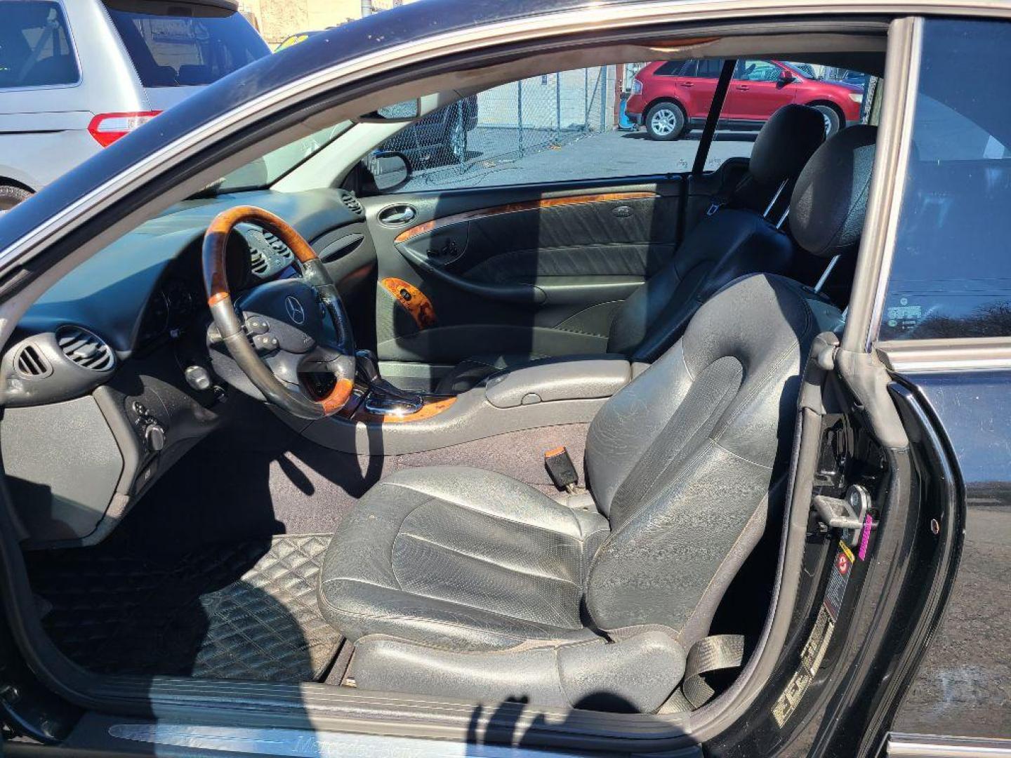 2004 BLACK MERCEDES-BENZ CLK 500 (WDBTJ75JX4F) with an 5.0L engine, Automatic transmission, located at 117 North Cameron Street, Harrisburg, PA, 17101, (717) 963-8962, 40.267021, -76.875351 - WE FINANCE!!! Good Credit/ Bad Credit/ No Credit - ALL Trade-Ins Welcomed!!! ***Guaranteed Credit Approval*** APPLY ONLINE or CALL us TODAY ;) Internet Prices and Marketplace Prices are SPECIAL discounted ***CASH DEALS*** Retail Prices are higher. Please call us to discuss your cash and finan - Photo#14