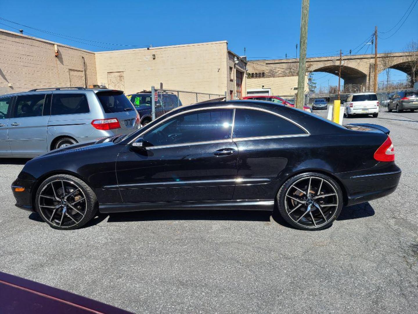2004 BLACK MERCEDES-BENZ CLK 500 (WDBTJ75JX4F) with an 5.0L engine, Automatic transmission, located at 117 North Cameron Street, Harrisburg, PA, 17101, (717) 963-8962, 40.267021, -76.875351 - WE FINANCE!!! Good Credit/ Bad Credit/ No Credit - ALL Trade-Ins Welcomed!!! ***Guaranteed Credit Approval*** APPLY ONLINE or CALL us TODAY ;) Internet Prices and Marketplace Prices are SPECIAL discounted ***CASH DEALS*** Retail Prices are higher. Please call us to discuss your cash and finan - Photo#1