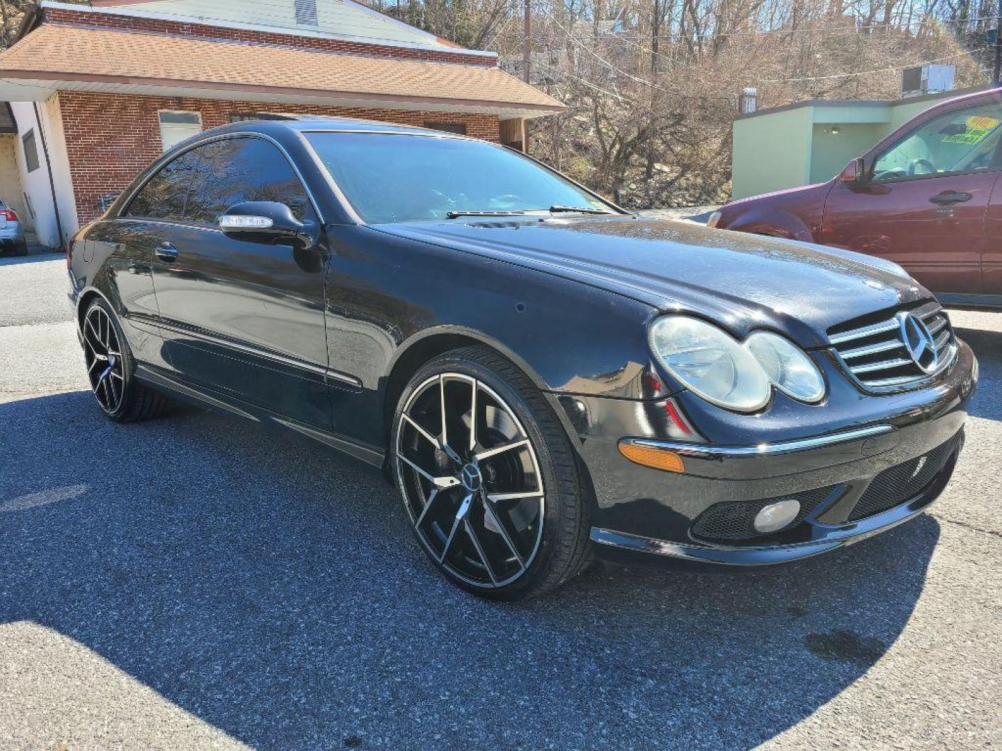 2004 BLACK MERCEDES-BENZ CLK 500 (WDBTJ75JX4F) with an 5.0L engine, Automatic transmission, located at 117 North Cameron Street, Harrisburg, PA, 17101, (717) 963-8962, 40.267021, -76.875351 - WE FINANCE!!! Good Credit/ Bad Credit/ No Credit - ALL Trade-Ins Welcomed!!! ***Guaranteed Credit Approval*** APPLY ONLINE or CALL us TODAY ;) Internet Prices and Marketplace Prices are SPECIAL discounted ***CASH DEALS*** Retail Prices are higher. Please call us to discuss your cash and finan - Photo#5