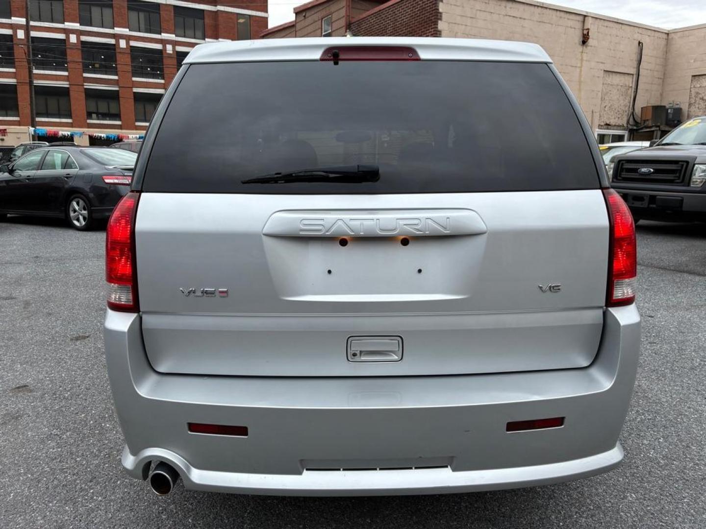 2004 SILVER SATURN VUE SUV (5GZCZ53404S) with an 3.5L engine, Automatic transmission, located at 117 North Cameron Street, Harrisburg, PA, 17101, (717) 963-8962, 40.267021, -76.875351 - WE FINANCE!!! Good Credit/ Challenged Credit/ No Credit - ALL Trade-Ins Welcomed!!! APPLY ONLINE or CALL us TODAY ;) Please call us to discuss your cash and/or financing options. - Photo#3
