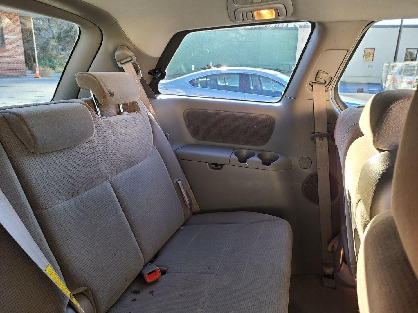 2004 SILVER TOYOTA SIENNA CE (5TDZA23C54S) with an 3.3L engine, Automatic transmission, located at 117 North Cameron Street, Harrisburg, PA, 17101, (717) 963-8962, 40.267021, -76.875351 - WE FINANCE!!! Good Credit/ Bad Credit/ No Credit - ALL Trade-Ins Welcomed!!! ***Guaranteed Credit Approval*** APPLY ONLINE or CALL us TODAY ;) Internet Prices and Marketplace Prices are SPECIAL discounted ***CASH DEALS*** Retail Prices are higher. Please call us to discuss your cash and finan - Photo#10