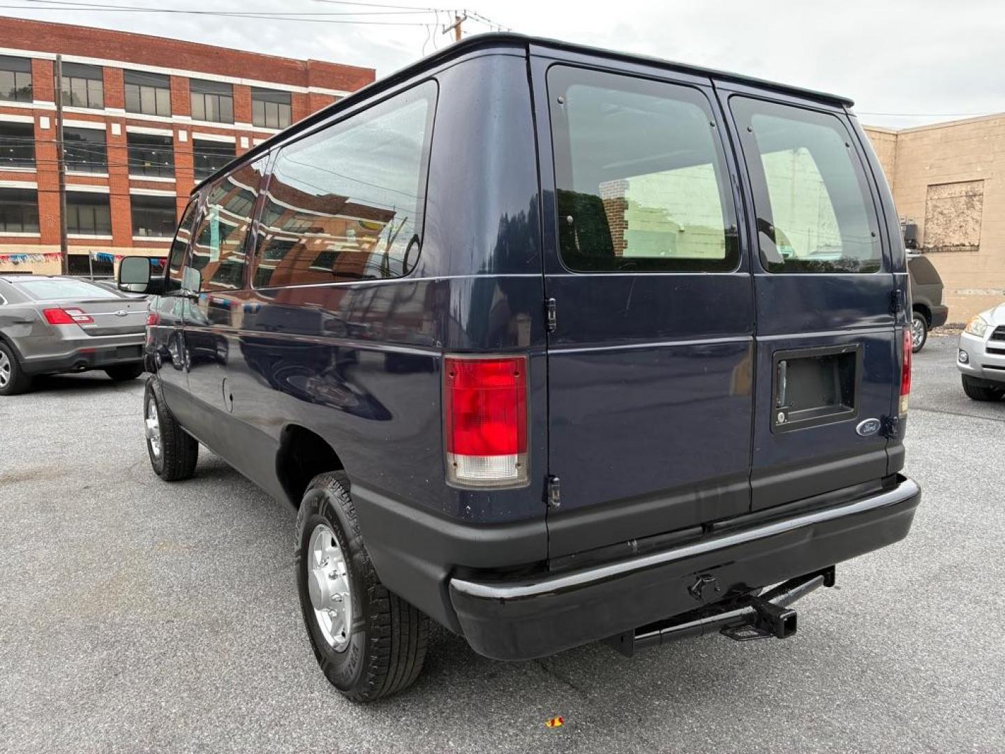 2005 BLUE FORD ECONOLINE E350 SUPER DUTY VAN (1FTSE34P85H) with an 6.0L engine, Automatic transmission, located at 117 North Cameron Street, Harrisburg, PA, 17101, (717) 963-8962, 40.267021, -76.875351 - WE FINANCE!!! MOST vehicles are available for financing. Good Credit/ Challenged Credit/ No Credit - ALL Trade-Ins Welcomed!!! APPLY ONLINE or CALL us TODAY Please call us to discuss your cash and/or financing options. Thanks for checking our inventory! We're here to help. - Photo#2