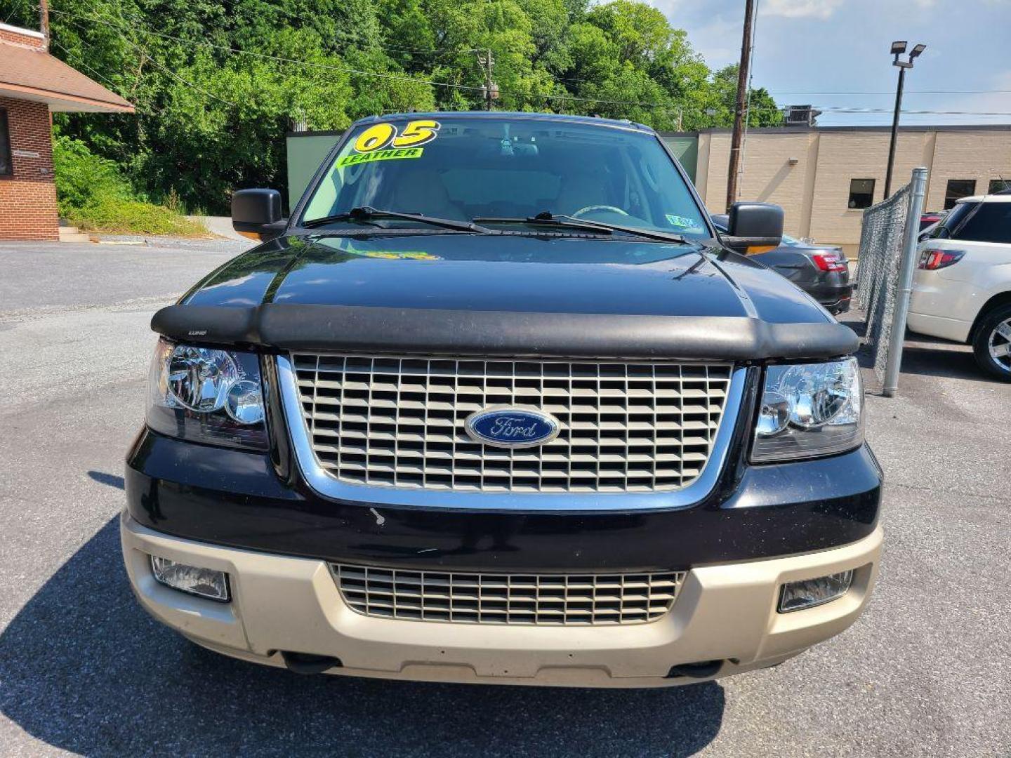2005 BLACK FORD EXPEDITION EDDIE BAUER (1FMFU18545L) with an 5.4L engine, Automatic transmission, located at 117 North Cameron Street, Harrisburg, PA, 17101, (717) 963-8962, 40.267021, -76.875351 - WE FINANCE!!! Good Credit/ Bad Credit/ No Credit - ALL Trade-Ins Welcomed!!! ***Guaranteed Credit Approval*** APPLY ONLINE or CALL us TODAY ;) Internet Prices and Marketplace Prices are SPECIAL discounted ***CASH DEALS*** Retail Prices are higher. Please call us to discuss your cash and finan - Photo#6