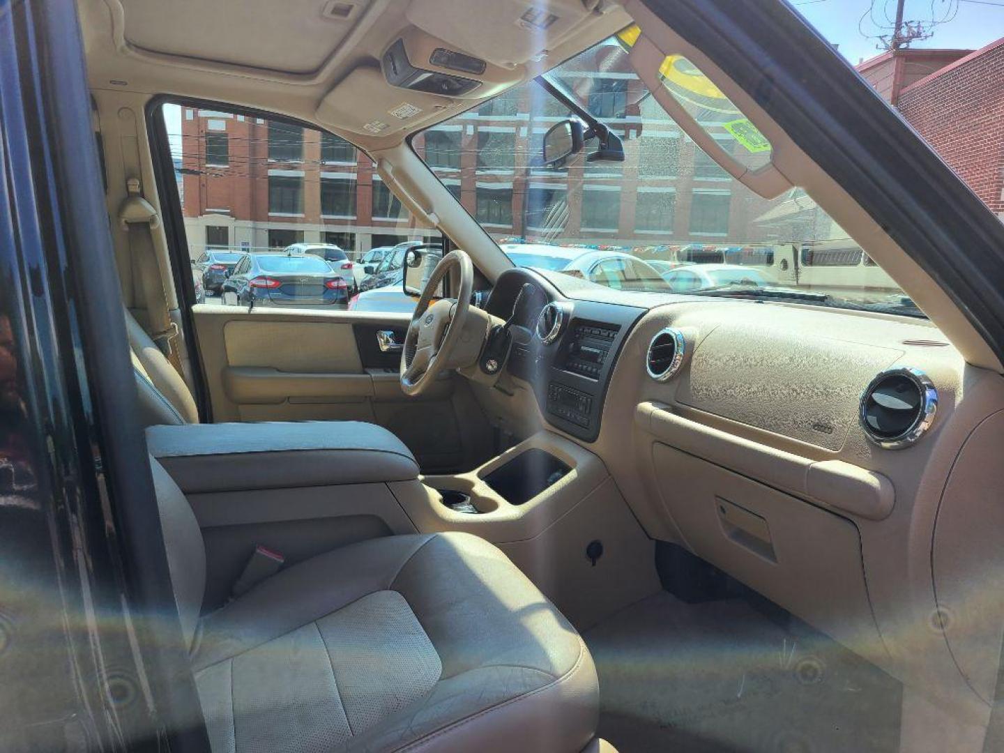 2005 BLACK FORD EXPEDITION EDDIE BAUER (1FMFU18545L) with an 5.4L engine, Automatic transmission, located at 117 North Cameron Street, Harrisburg, PA, 17101, (717) 963-8962, 40.267021, -76.875351 - WE FINANCE!!! Good Credit/ Bad Credit/ No Credit - ALL Trade-Ins Welcomed!!! ***Guaranteed Credit Approval*** APPLY ONLINE or CALL us TODAY ;) Internet Prices and Marketplace Prices are SPECIAL discounted ***CASH DEALS*** Retail Prices are higher. Please call us to discuss your cash and finan - Photo#8