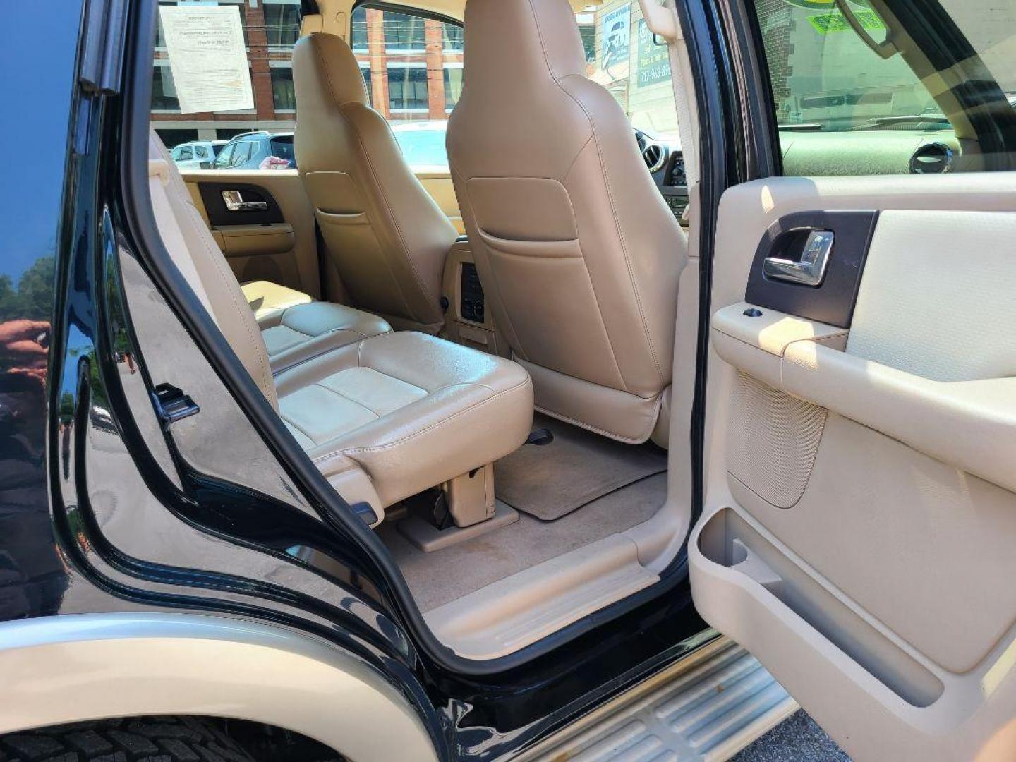 2005 BLACK FORD EXPEDITION EDDIE BAUER (1FMFU18545L) with an 5.4L engine, Automatic transmission, located at 117 North Cameron Street, Harrisburg, PA, 17101, (717) 963-8962, 40.267021, -76.875351 - WE FINANCE!!! Good Credit/ Bad Credit/ No Credit - ALL Trade-Ins Welcomed!!! ***Guaranteed Credit Approval*** APPLY ONLINE or CALL us TODAY ;) Internet Prices and Marketplace Prices are SPECIAL discounted ***CASH DEALS*** Retail Prices are higher. Please call us to discuss your cash and finan - Photo#9