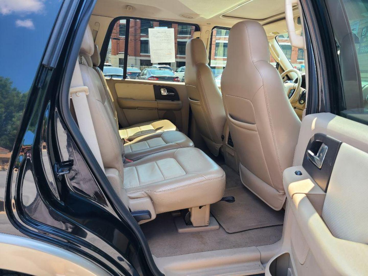 2005 BLACK FORD EXPEDITION EDDIE BAUER (1FMFU18545L) with an 5.4L engine, Automatic transmission, located at 117 North Cameron Street, Harrisburg, PA, 17101, (717) 963-8962, 40.267021, -76.875351 - WE FINANCE!!! Good Credit/ Bad Credit/ No Credit - ALL Trade-Ins Welcomed!!! ***Guaranteed Credit Approval*** APPLY ONLINE or CALL us TODAY ;) Internet Prices and Marketplace Prices are SPECIAL discounted ***CASH DEALS*** Retail Prices are higher. Please call us to discuss your cash and finan - Photo#15