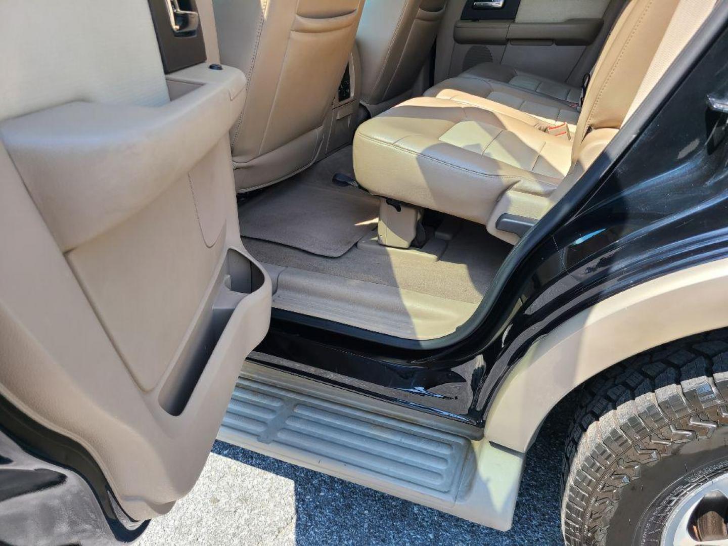 2005 BLACK FORD EXPEDITION EDDIE BAUER (1FMFU18545L) with an 5.4L engine, Automatic transmission, located at 117 North Cameron Street, Harrisburg, PA, 17101, (717) 963-8962, 40.267021, -76.875351 - WE FINANCE!!! Good Credit/ Bad Credit/ No Credit - ALL Trade-Ins Welcomed!!! ***Guaranteed Credit Approval*** APPLY ONLINE or CALL us TODAY ;) Internet Prices and Marketplace Prices are SPECIAL discounted ***CASH DEALS*** Retail Prices are higher. Please call us to discuss your cash and finan - Photo#16