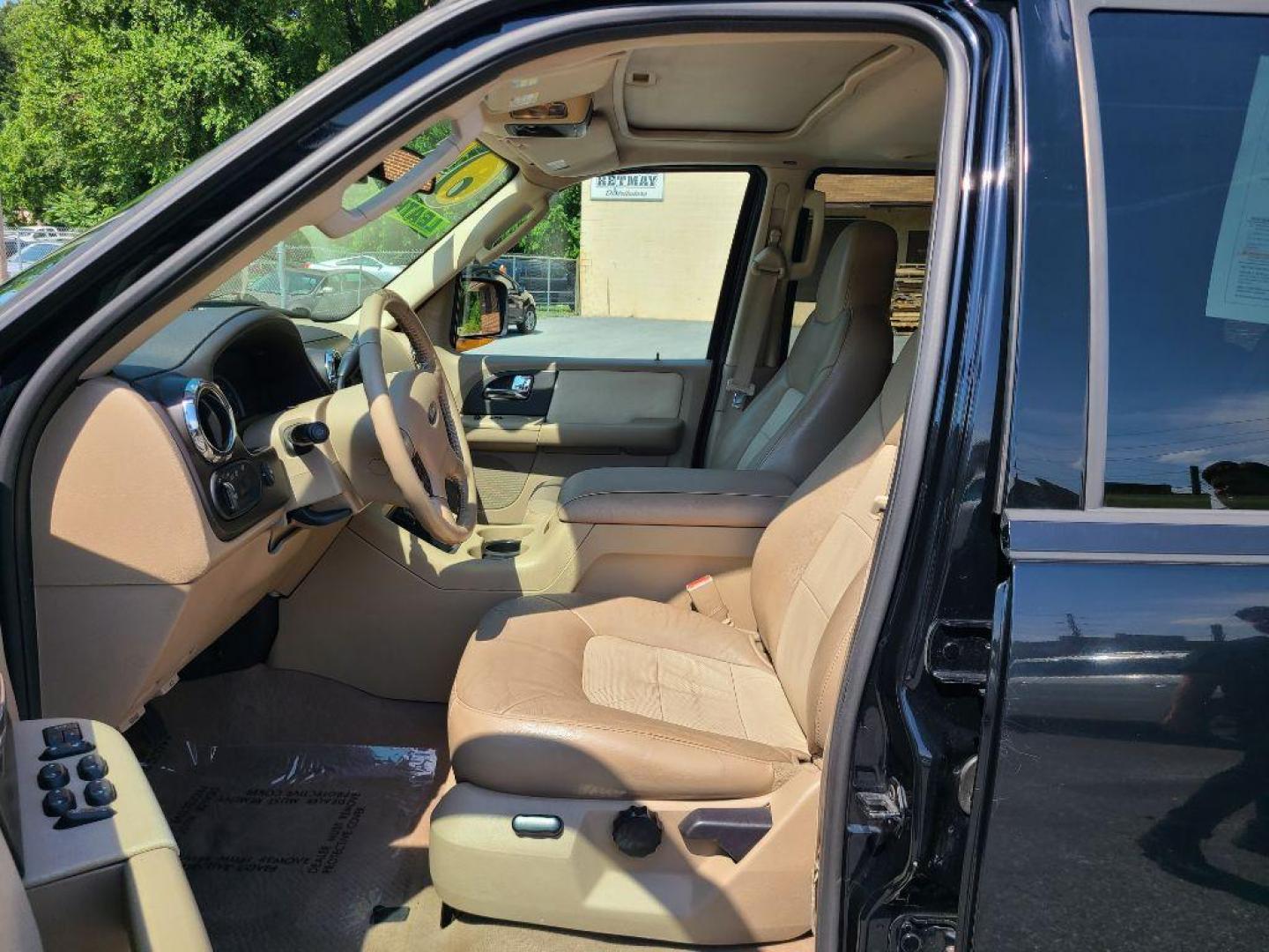 2005 BLACK FORD EXPEDITION EDDIE BAUER (1FMFU18545L) with an 5.4L engine, Automatic transmission, located at 117 North Cameron Street, Harrisburg, PA, 17101, (717) 963-8962, 40.267021, -76.875351 - WE FINANCE!!! Good Credit/ Bad Credit/ No Credit - ALL Trade-Ins Welcomed!!! ***Guaranteed Credit Approval*** APPLY ONLINE or CALL us TODAY ;) Internet Prices and Marketplace Prices are SPECIAL discounted ***CASH DEALS*** Retail Prices are higher. Please call us to discuss your cash and finan - Photo#17