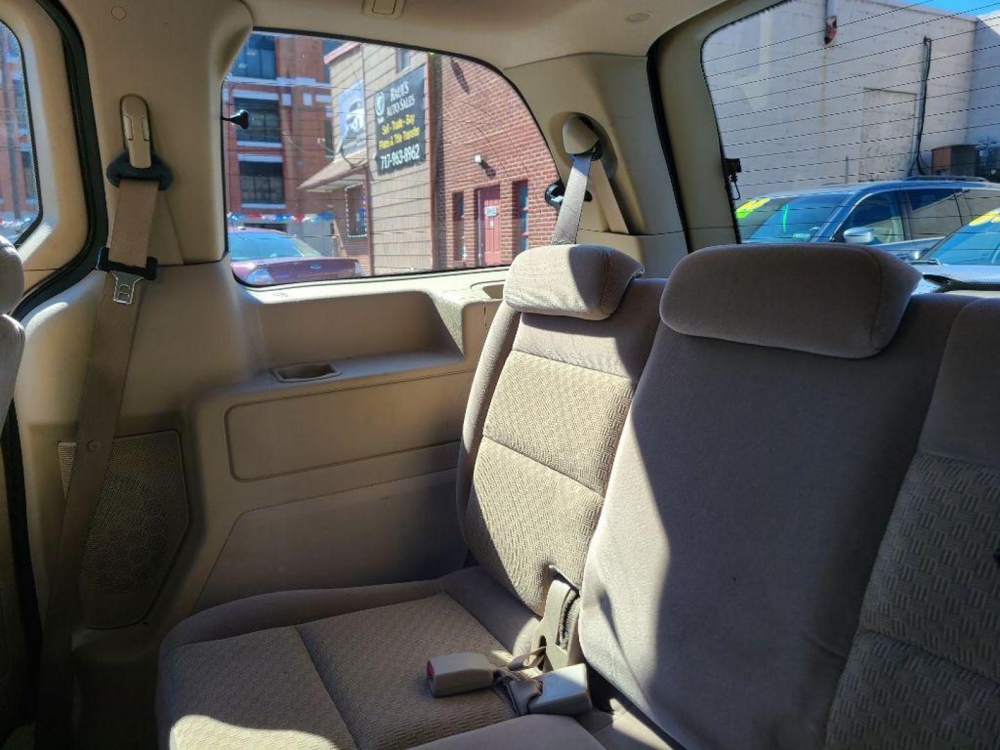2005 GREEN FORD FREESTAR SEL (2FMZA52295B) with an 4.2L engine, Automatic transmission, located at 117 North Cameron Street, Harrisburg, PA, 17101, (717) 963-8962, 40.267021, -76.875351 - WE FINANCE!!! Good Credit/ Bad Credit/ No Credit - ALL Trade-Ins Welcomed!!! ***Guaranteed Credit Approval*** APPLY ONLINE or CALL us TODAY ;) Internet Prices and Marketplace Prices are SPECIAL discounted ***CASH DEALS*** Retail Prices are higher. Please call us to discuss your cash and finan - Photo#12