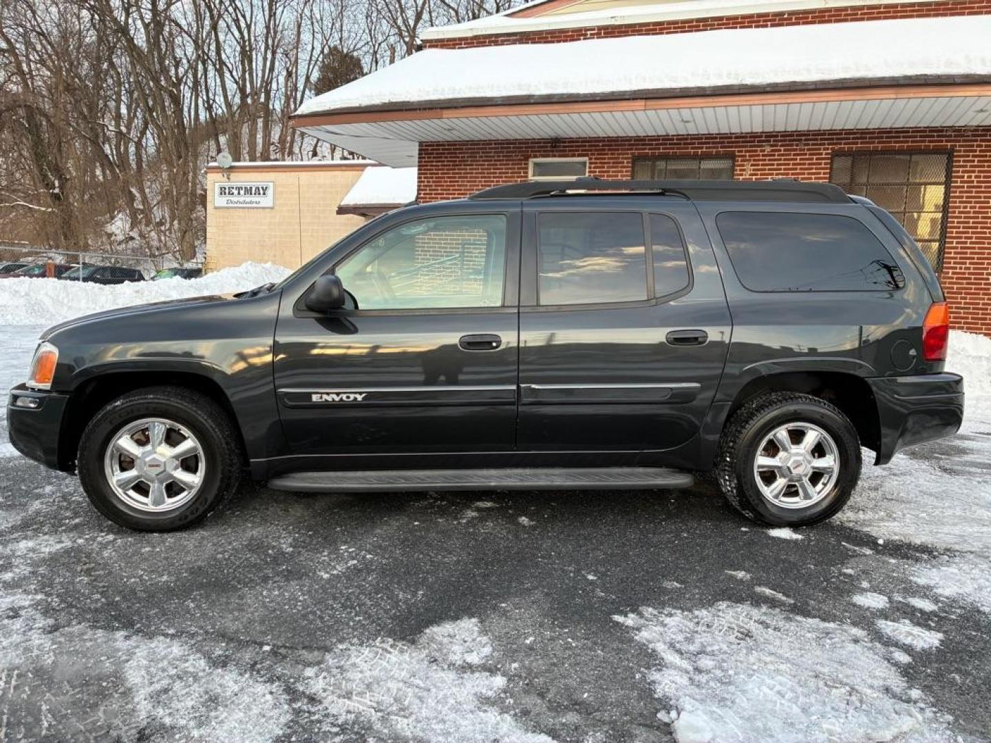 2005 BLACK GMC ENVOY XL SLE (1GKET16S056) with an 4.2L engine, Automatic transmission, located at 117 North Cameron Street, Harrisburg, PA, 17101, (717) 963-8962, 40.267021, -76.875351 - WE FINANCE!!! Good Credit/ Bad Credit/ No Credit - ALL Trade-Ins Welcomed!!! ***Guaranteed Credit Approval*** APPLY ONLINE or CALL us TODAY ;) Please call us to discuss your cash and financing options. - Photo#1