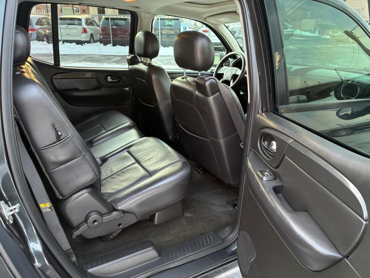 2005 BLACK GMC ENVOY XL SLE (1GKET16S056) with an 4.2L engine, Automatic transmission, located at 117 North Cameron Street, Harrisburg, PA, 17101, (717) 963-8962, 40.267021, -76.875351 - WE FINANCE!!! Good Credit/ Bad Credit/ No Credit - ALL Trade-Ins Welcomed!!! ***Guaranteed Credit Approval*** APPLY ONLINE or CALL us TODAY ;) Please call us to discuss your cash and financing options. - Photo#10