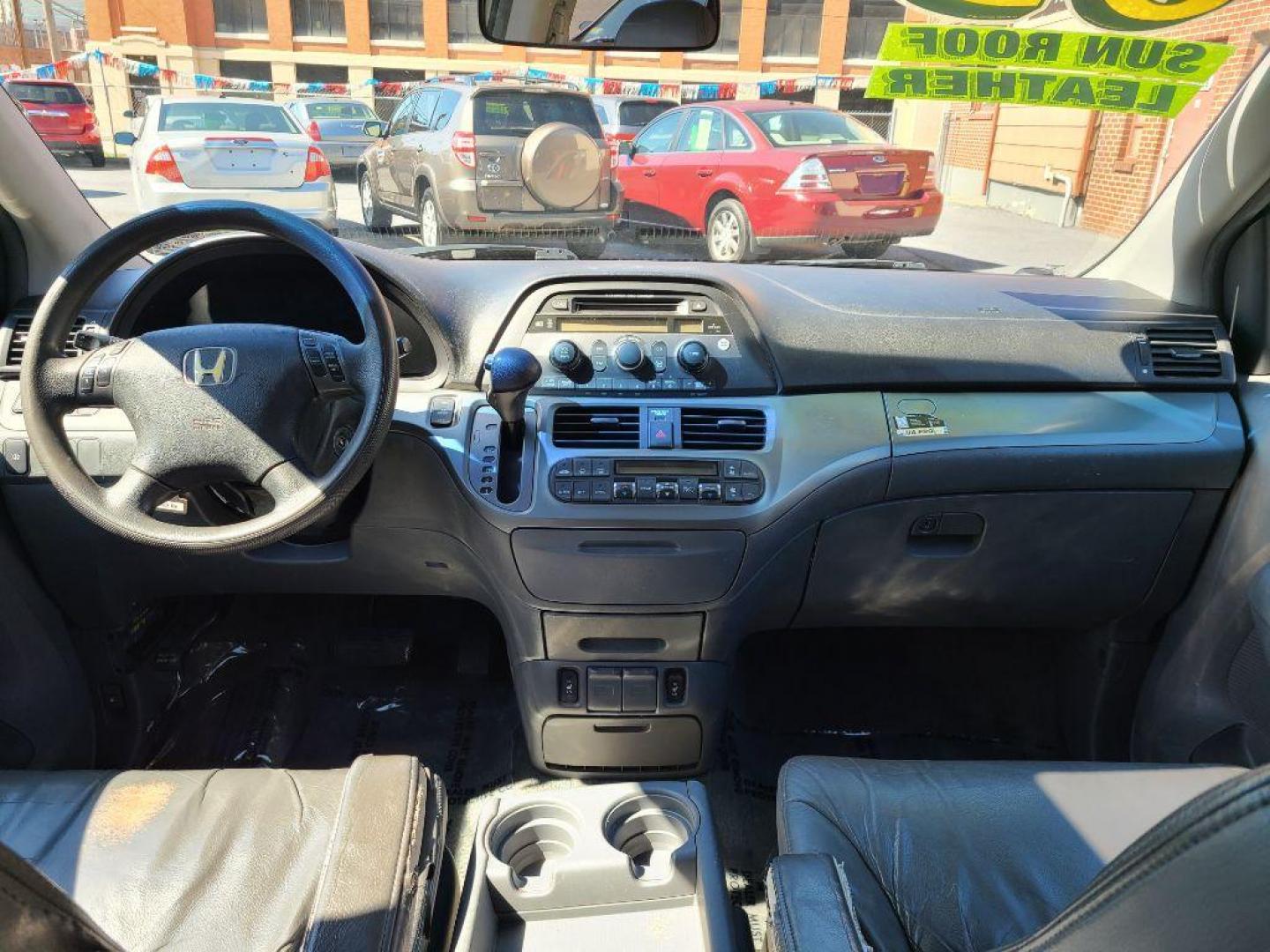 2005 SILVER HONDA ODYSSEY EXL (5FNRL386X5B) with an 3.5L engine, Automatic transmission, located at 117 North Cameron Street, Harrisburg, PA, 17101, (717) 963-8962, 40.267021, -76.875351 - WE FINANCE!!! Good Credit/ Bad Credit/ No Credit - ALL Trade-Ins Welcomed!!! ***Guaranteed Credit Approval*** APPLY ONLINE or CALL us TODAY ;) Internet Prices and Marketplace Prices are SPECIAL discounted ***CASH DEALS*** Retail Prices are higher. Please call us to discuss your cash and finan - Photo#10