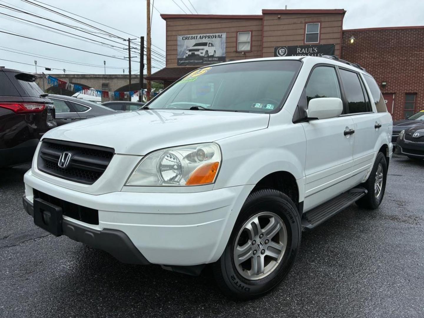 2005 WHITE HONDA PILOT EXL (5FNYF18515B) with an 3.5L engine, Automatic transmission, located at 117 North Cameron Street, Harrisburg, PA, 17101, (717) 963-8962, 40.267021, -76.875351 - WE FINANCE!!! MOST vehicles are available for financing. Good Credit/ Challenged Credit/ No Credit - ALL Trade-Ins Welcomed!!! APPLY ONLINE or CALL us TODAY Please call us to discuss your cash and/or financing options. Thanks for checking our inventory! We're here to help. - Photo#0