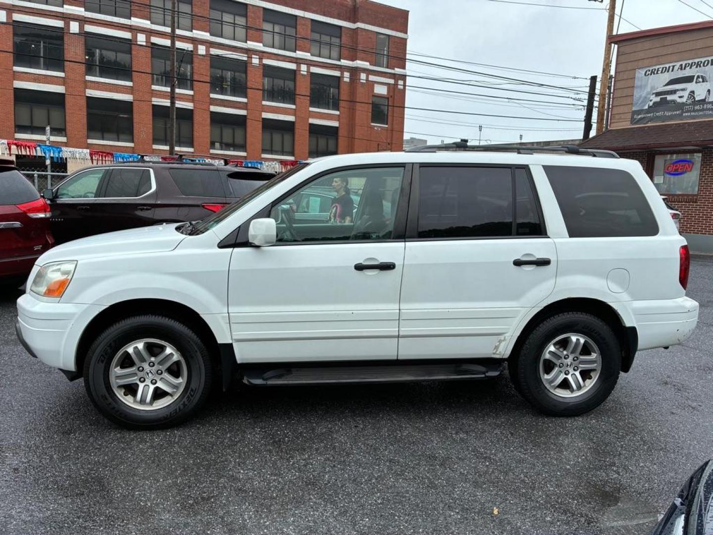 2005 WHITE HONDA PILOT EXL (5FNYF18515B) with an 3.5L engine, Automatic transmission, located at 117 North Cameron Street, Harrisburg, PA, 17101, (717) 963-8962, 40.267021, -76.875351 - WE FINANCE!!! MOST vehicles are available for financing. Good Credit/ Challenged Credit/ No Credit - ALL Trade-Ins Welcomed!!! APPLY ONLINE or CALL us TODAY Please call us to discuss your cash and/or financing options. Thanks for checking our inventory! We're here to help. - Photo#1