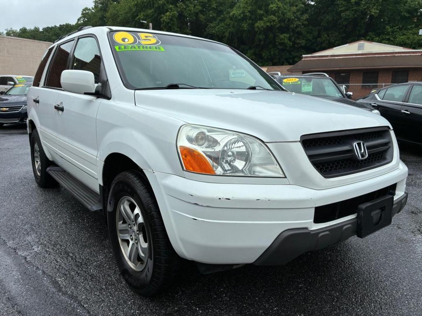 2005 WHITE HONDA PILOT EXL (5FNYF18515B) with an 3.5L engine, Automatic transmission, located at 117 North Cameron Street, Harrisburg, PA, 17101, (717) 963-8962, 40.267021, -76.875351 - WE FINANCE!!! MOST vehicles are available for financing. Good Credit/ Challenged Credit/ No Credit - ALL Trade-Ins Welcomed!!! APPLY ONLINE or CALL us TODAY Please call us to discuss your cash and/or financing options. Thanks for checking our inventory! We're here to help. - Photo#6