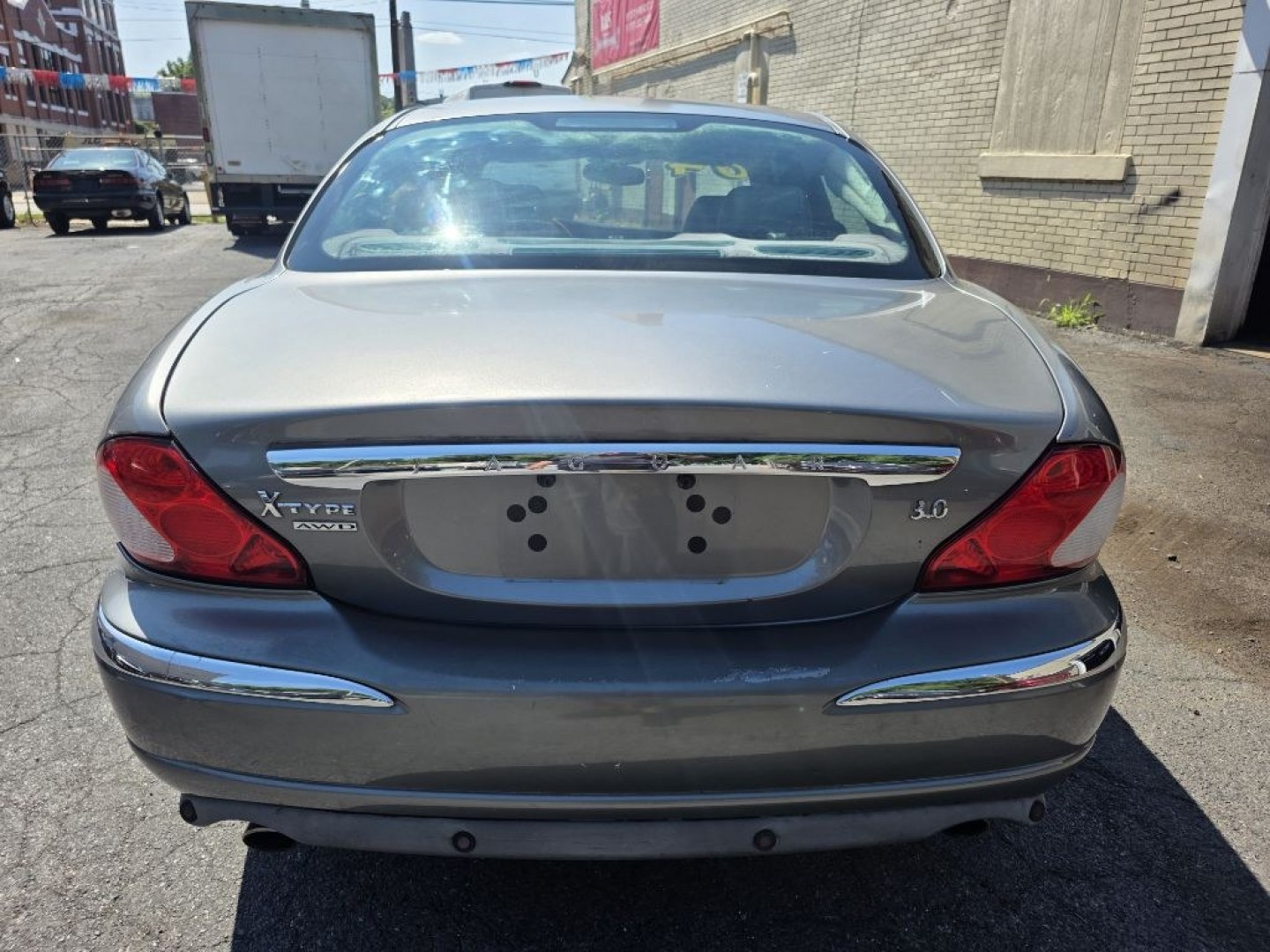 2005 GREY JAGUAR X-TYPE 3.0 (SAJWA51C65W) with an 3.0L engine, Automatic transmission, located at 131 N Cameron st, Harrisburg, PA, 17101, (717) 561-2926, 40.267086, -76.875374 - $1600 CASH DEAL, RUNS AND DRIVES. TRADE IN SPECIAL. INSPECTED TIL 12/26 AS-IS- Photo#3