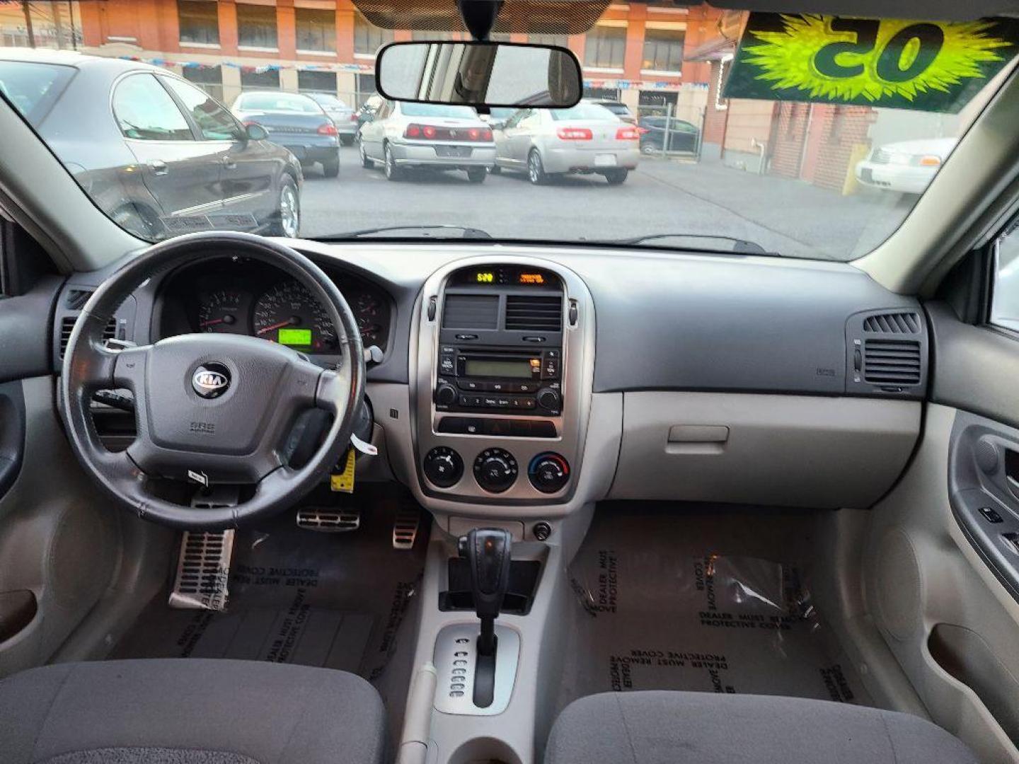 2005 WHITE KIA SPECTRA5 5-DR HB (KNAFE161655) with an 2.0L engine, Automatic transmission, located at 117 North Cameron Street, Harrisburg, PA, 17101, (717) 963-8962, 40.267021, -76.875351 - WE FINANCE!!! Good Credit/ Bad Credit/ No Credit - ALL Trade-Ins Welcomed!!! ***Guaranteed Credit Approval*** APPLY ONLINE or CALL us TODAY ;) Internet Prices and Marketplace Prices are SPECIAL discounted ***CASH DEALS*** Retail Prices are higher. Please call us to discuss your cash and finan - Photo#9