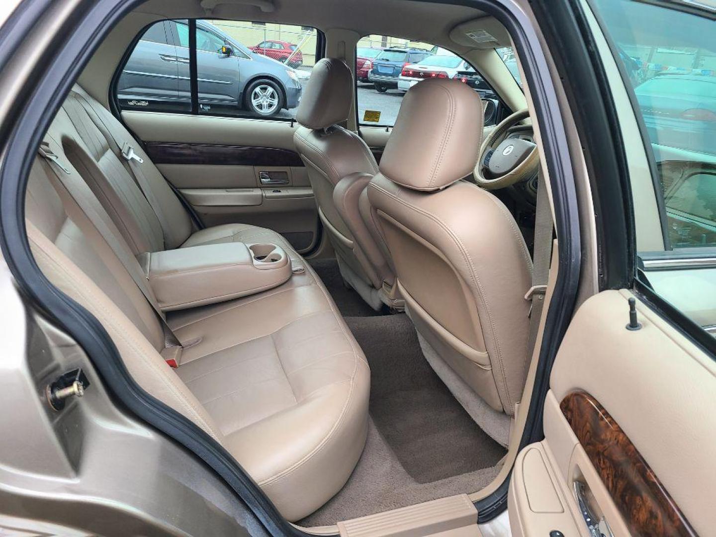 2005 GOLD MERCURY GRAND MARQUIS LS (2MEFM75W85X) with an 4.6L engine, Automatic transmission, located at 117 North Cameron Street, Harrisburg, PA, 17101, (717) 963-8962, 40.267021, -76.875351 - WE FINANCE!!! Good Credit/ Bad Credit/ No Credit - ALL Trade-Ins Welcomed!!! ***Guaranteed Credit Approval*** APPLY ONLINE or CALL us TODAY ;) Internet Prices and Marketplace Prices are SPECIAL discounted ***CASH DEALS*** Retail Prices are higher. Please call us to discuss your cash and finan - Photo#10
