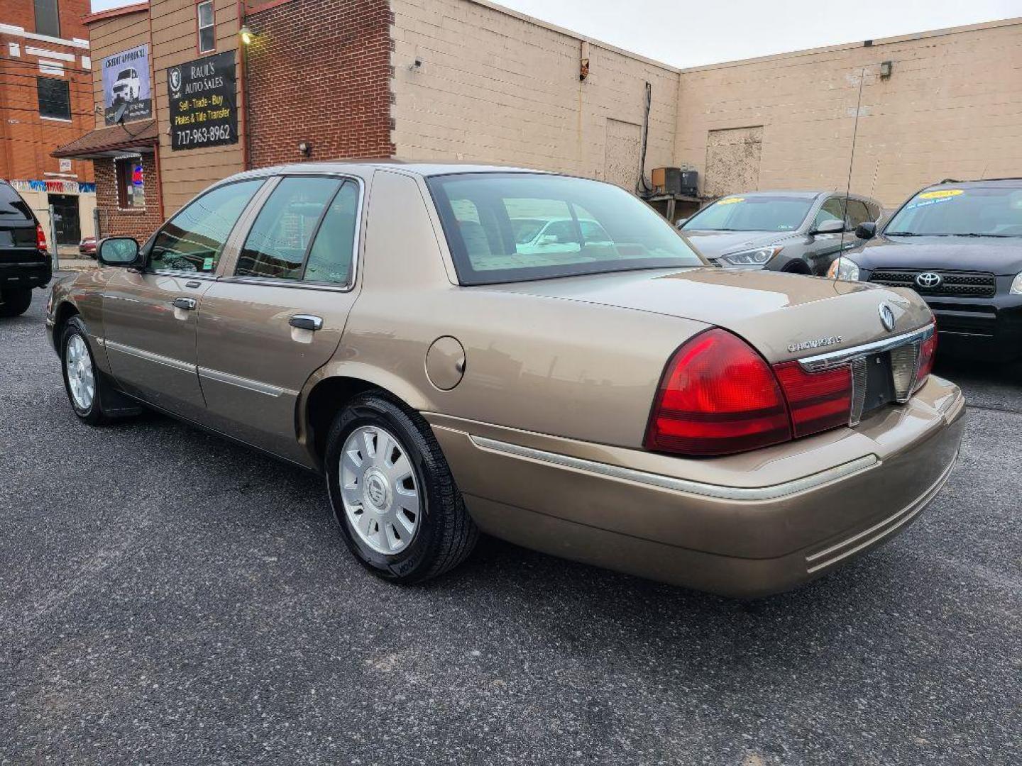 2005 GOLD MERCURY GRAND MARQUIS LS (2MEFM75W85X) with an 4.6L engine, Automatic transmission, located at 117 North Cameron Street, Harrisburg, PA, 17101, (717) 963-8962, 40.267021, -76.875351 - WE FINANCE!!! Good Credit/ Bad Credit/ No Credit - ALL Trade-Ins Welcomed!!! ***Guaranteed Credit Approval*** APPLY ONLINE or CALL us TODAY ;) Internet Prices and Marketplace Prices are SPECIAL discounted ***CASH DEALS*** Retail Prices are higher. Please call us to discuss your cash and finan - Photo#2