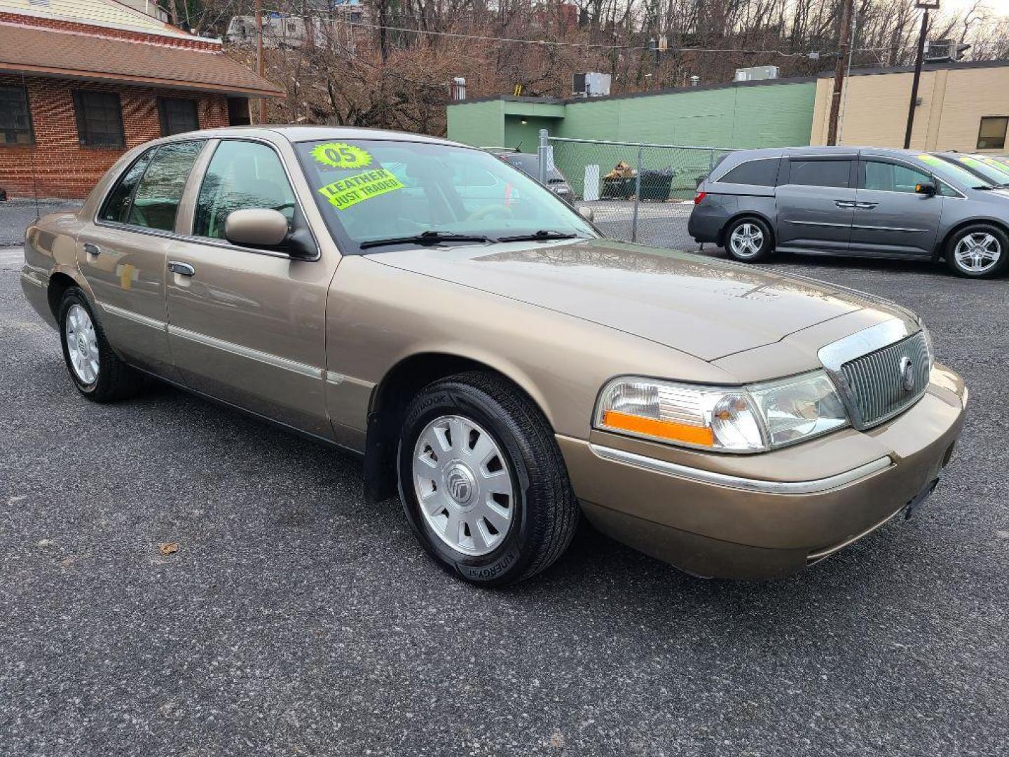 2005 GOLD MERCURY GRAND MARQUIS LS (2MEFM75W85X) with an 4.6L engine, Automatic transmission, located at 117 North Cameron Street, Harrisburg, PA, 17101, (717) 963-8962, 40.267021, -76.875351 - WE FINANCE!!! Good Credit/ Bad Credit/ No Credit - ALL Trade-Ins Welcomed!!! ***Guaranteed Credit Approval*** APPLY ONLINE or CALL us TODAY ;) Internet Prices and Marketplace Prices are SPECIAL discounted ***CASH DEALS*** Retail Prices are higher. Please call us to discuss your cash and finan - Photo#6