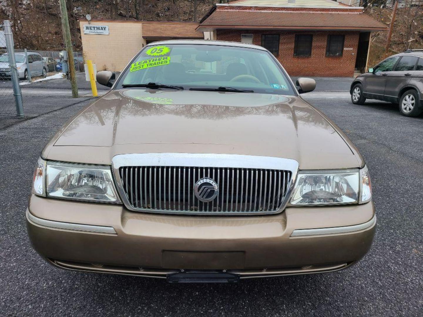 2005 GOLD MERCURY GRAND MARQUIS LS (2MEFM75W85X) with an 4.6L engine, Automatic transmission, located at 117 North Cameron Street, Harrisburg, PA, 17101, (717) 963-8962, 40.267021, -76.875351 - WE FINANCE!!! Good Credit/ Bad Credit/ No Credit - ALL Trade-Ins Welcomed!!! ***Guaranteed Credit Approval*** APPLY ONLINE or CALL us TODAY ;) Internet Prices and Marketplace Prices are SPECIAL discounted ***CASH DEALS*** Retail Prices are higher. Please call us to discuss your cash and finan - Photo#7