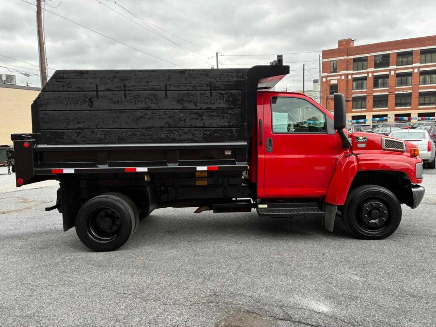 2006 RED CHEVROLET C4500 C4C042 (1GBE4C1296F) , Automatic transmission, located at 117 North Cameron Street, Harrisburg, PA, 17101, (717) 963-8962, 40.267021, -76.875351 - WE FINANCE!!! MOST vehicles are available for financing. Good Credit/ Challenged Credit/ No Credit - ALL Trade-Ins Welcomed!!! APPLY ONLINE or CALL us TODAY Please call us to discuss your cash and/or financing options. Thanks for checking our inventory! We're here to help.- Photo#5