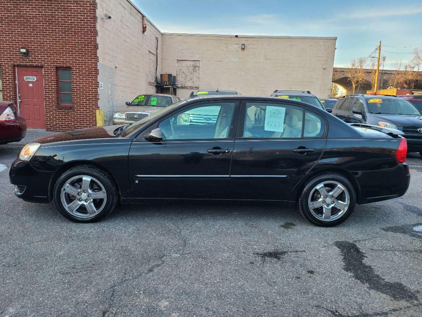 2006 BLACK CHEVROLET MALIBU LTZ (1G1ZU53846F) with an 3.5L engine, Automatic transmission, located at 117 North Cameron Street, Harrisburg, PA, 17101, (717) 963-8962, 40.267021, -76.875351 - WE FINANCE!!! Good Credit/ Bad Credit/ No Credit - ALL Trade-Ins Welcomed!!! ***Guaranteed Credit Approval*** APPLY ONLINE or CALL us TODAY ;) Internet Prices and Marketplace Prices are SPECIAL discounted ***CASH DEALS*** Retail Prices are higher. Please call us to discuss your cash and finan - Photo#1