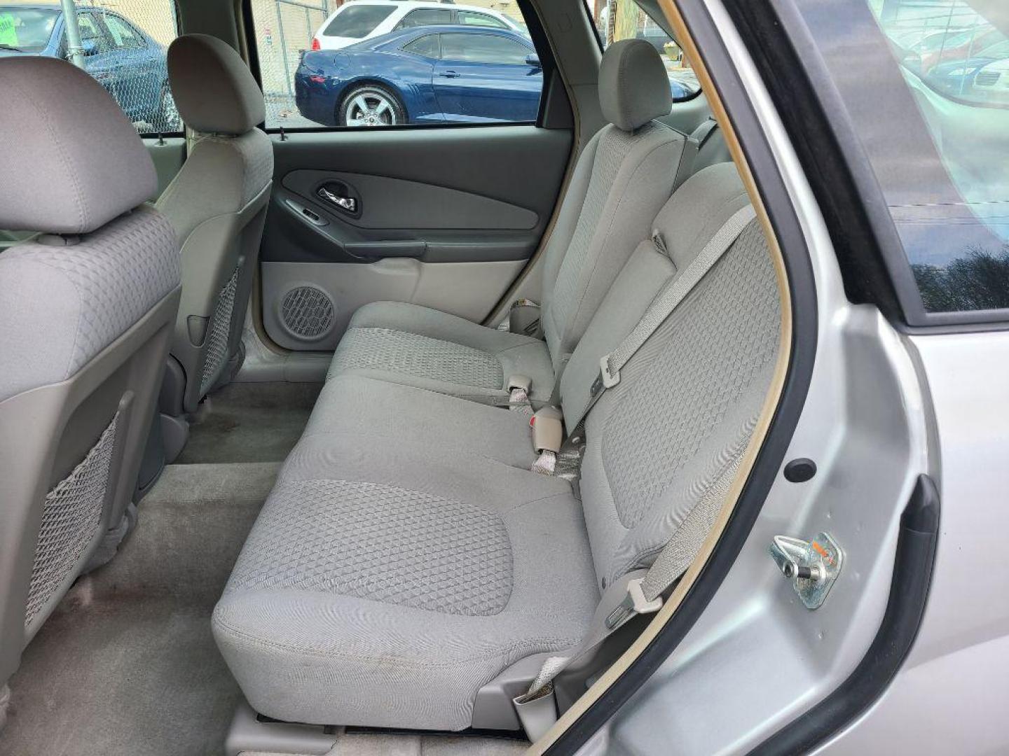 2006 SILVER CHEVROLET MALIBU MAXX LT (1G1ZT61836F) with an 3.5L engine, Automatic transmission, located at 117 North Cameron Street, Harrisburg, PA, 17101, (717) 963-8962, 40.267021, -76.875351 - Photo#12