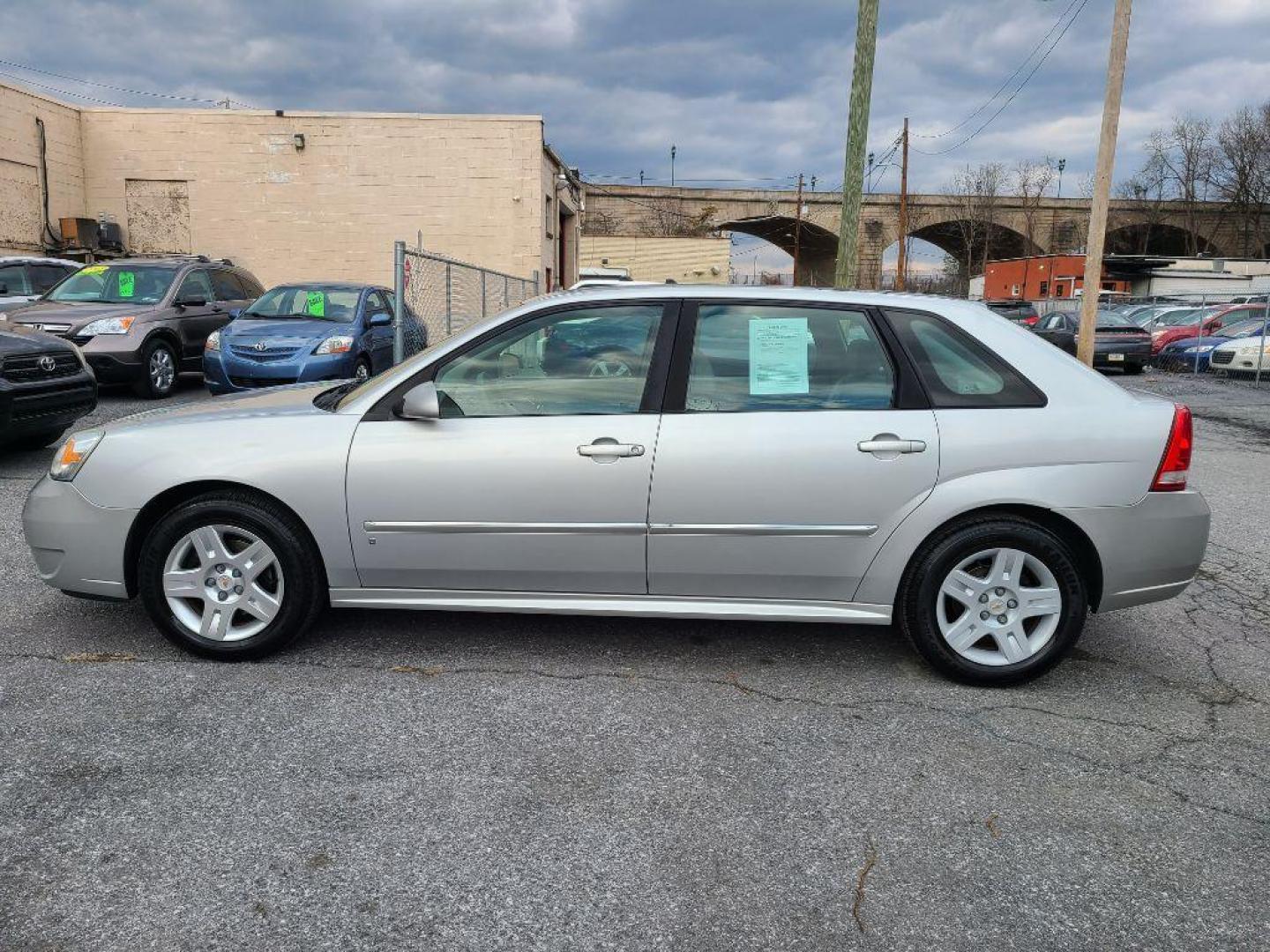 2006 SILVER CHEVROLET MALIBU MAXX LT (1G1ZT61836F) with an 3.5L engine, Automatic transmission, located at 117 North Cameron Street, Harrisburg, PA, 17101, (717) 963-8962, 40.267021, -76.875351 - Photo#7