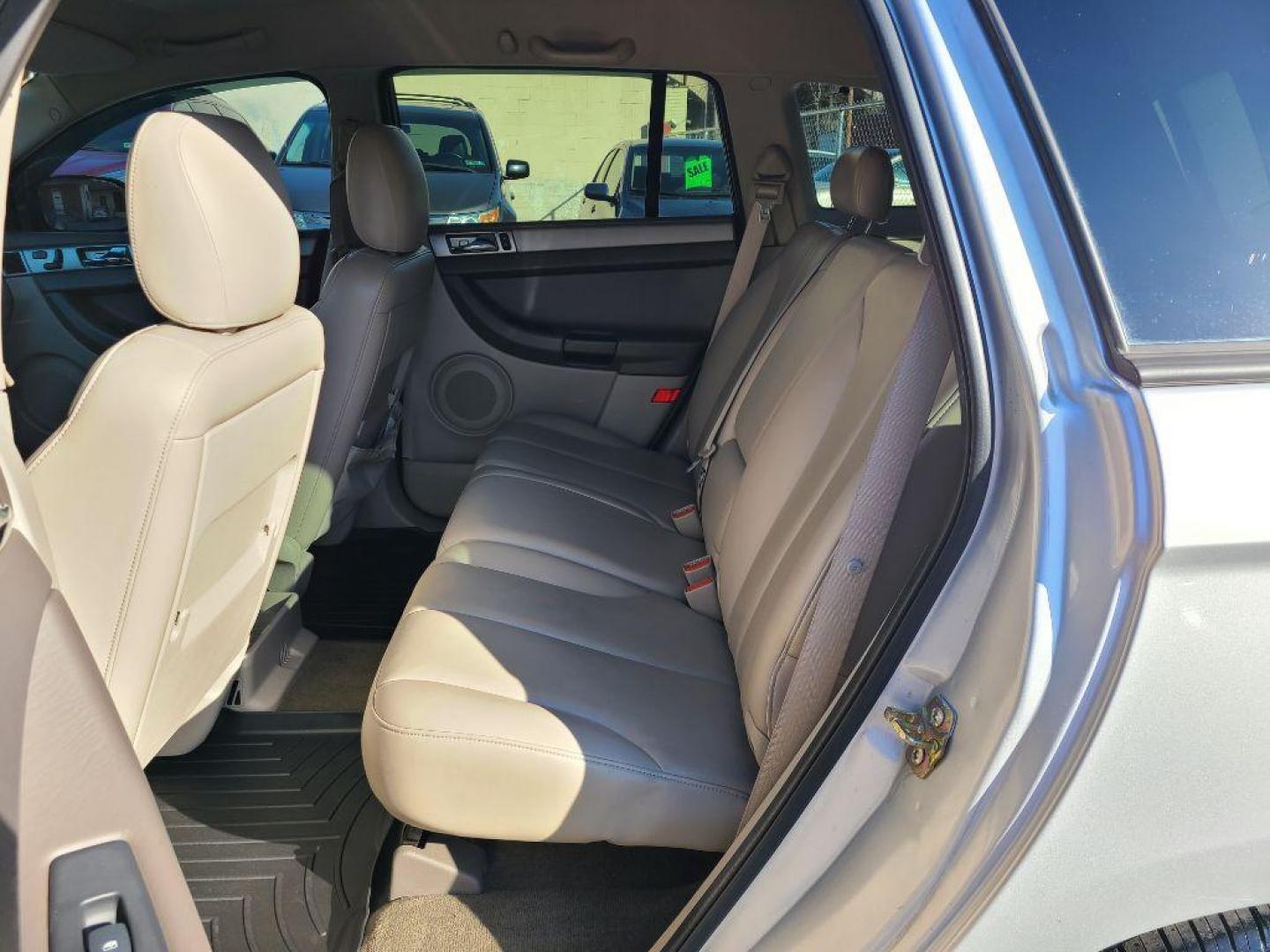 2006 SILVER CHRYSLER PACIFICA WAGON (2A8GF48456R) with an 3.5L engine, Automatic transmission, located at 117 North Cameron Street, Harrisburg, PA, 17101, (717) 963-8962, 40.267021, -76.875351 - WE FINANCE!!! Good Credit/ Bad Credit/ No Credit - ALL Trade-Ins Welcomed!!! ***Guaranteed Credit Approval*** APPLY ONLINE or CALL us TODAY ;) Internet Prices and Marketplace Prices are SPECIAL discounted ***CASH DEALS*** Retail Prices are higher. Please call us to discuss your cash and finan - Photo#10