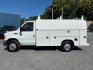 2006 WHITE FORD ECONOLINE E350 SUPER DUTY CUTAWAY VAN (1FDSE35L16D) with an 5.4L engine, Automatic transmission, located at 131 N Cameron st, Harrisburg, PA, 17101, (717) 561-2926, 40.267086, -76.875374 - Anti-Lock Brakes Auxiliary Pwr Outlet Cylinders (8) Driver Air Bag Intermittent Wipers Power Brakes Power Steering Rear View Mirror Seat Trim ((2)Leather) Tilt Steering Wheel Transmission (1) Automatic Transmission WE FINANCE!!! MOST vehicles are available for financing.- Photo#1