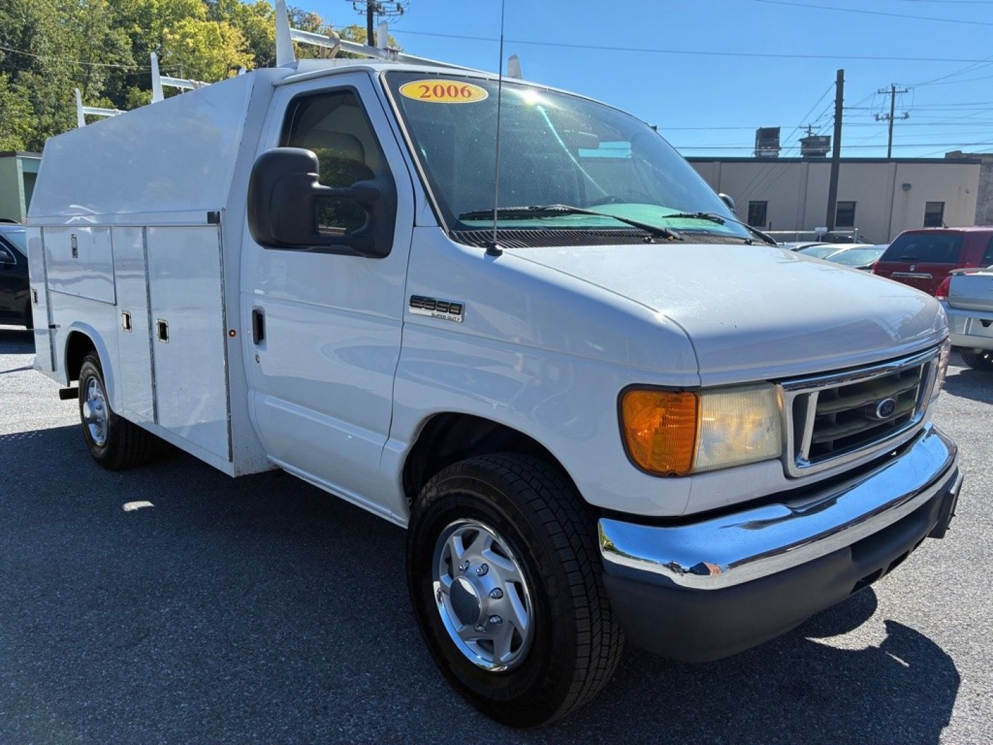 2006 WHITE FORD ECONOLINE E350 SUPER DUTY CUTAWAY VAN (1FDSE35L16D) with an 5.4L engine, Automatic transmission, located at 131 N Cameron st, Harrisburg, PA, 17101, (717) 561-2926, 40.267086, -76.875374 - Anti-Lock Brakes Auxiliary Pwr Outlet Cylinders (8) Driver Air Bag Intermittent Wipers Power Brakes Power Steering Rear View Mirror Seat Trim ((2)Leather) Tilt Steering Wheel Transmission (1) Automatic Transmission WE FINANCE!!! MOST vehicles are available for financing.- Photo#7
